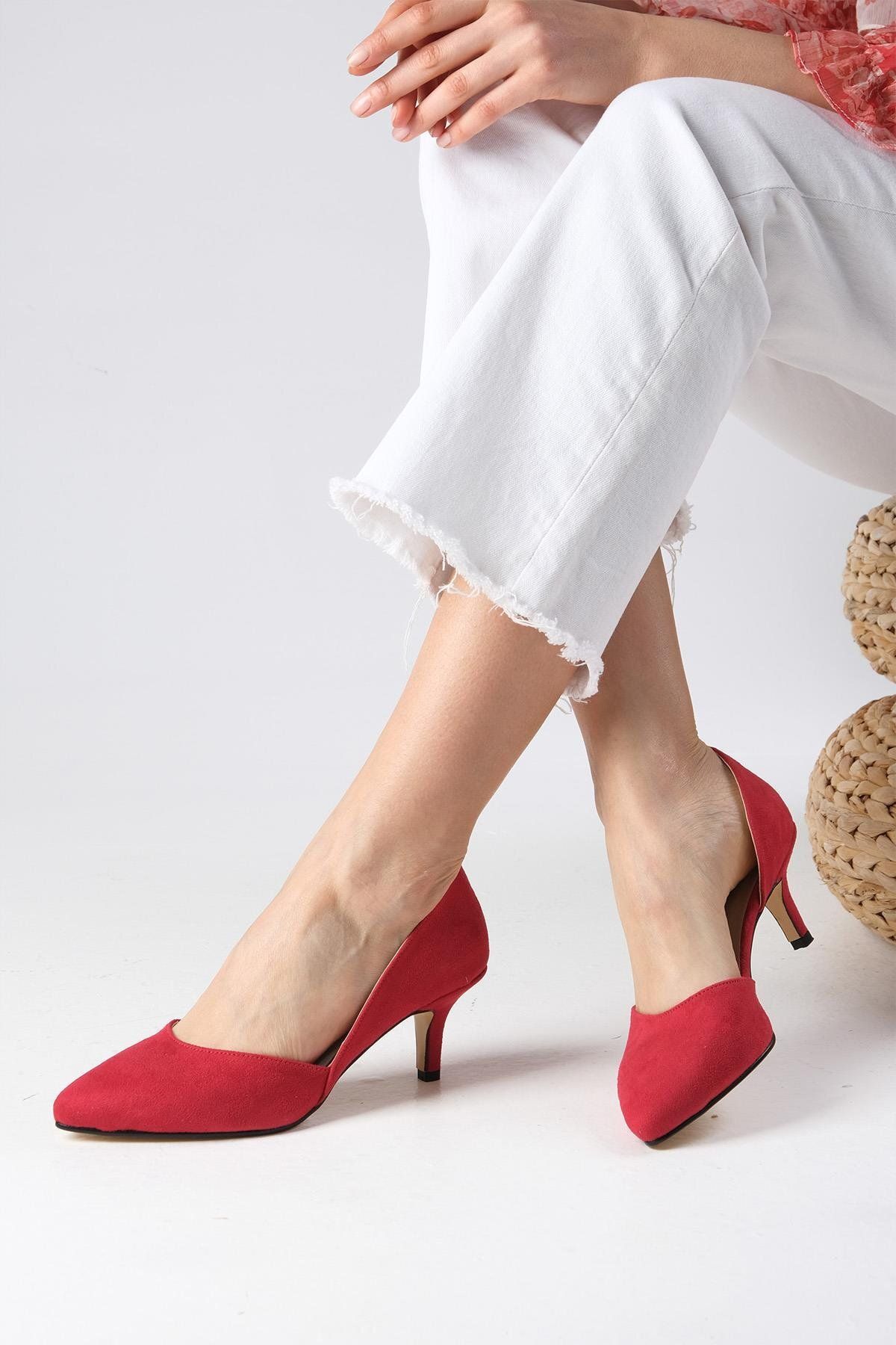 Mio Gusto Rene Kırmızı Renk Süet Kısa Topuklu Kadın Ayakkabı
