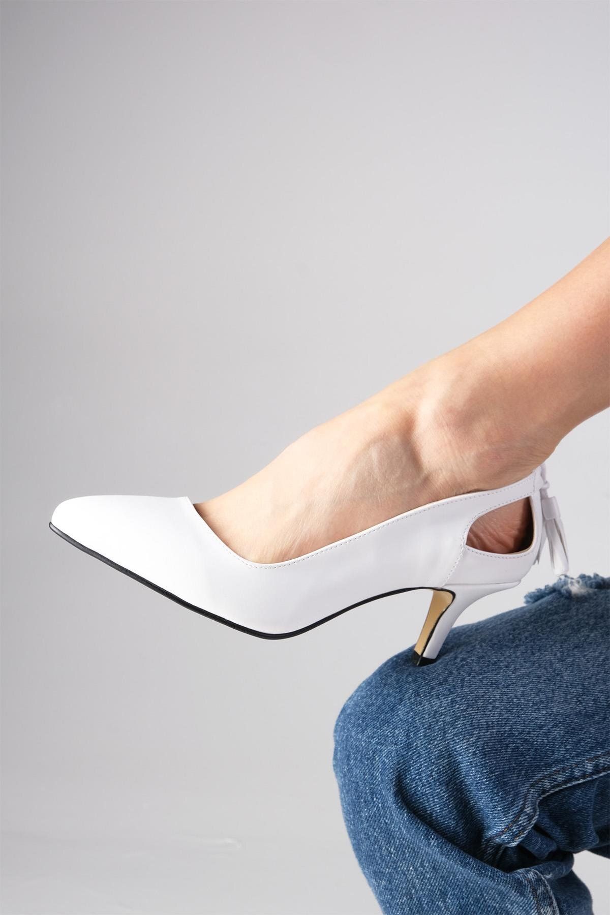 Mio Gusto Drop Beyaz Renk Kadın Kısa Topuklu Ayakkabı