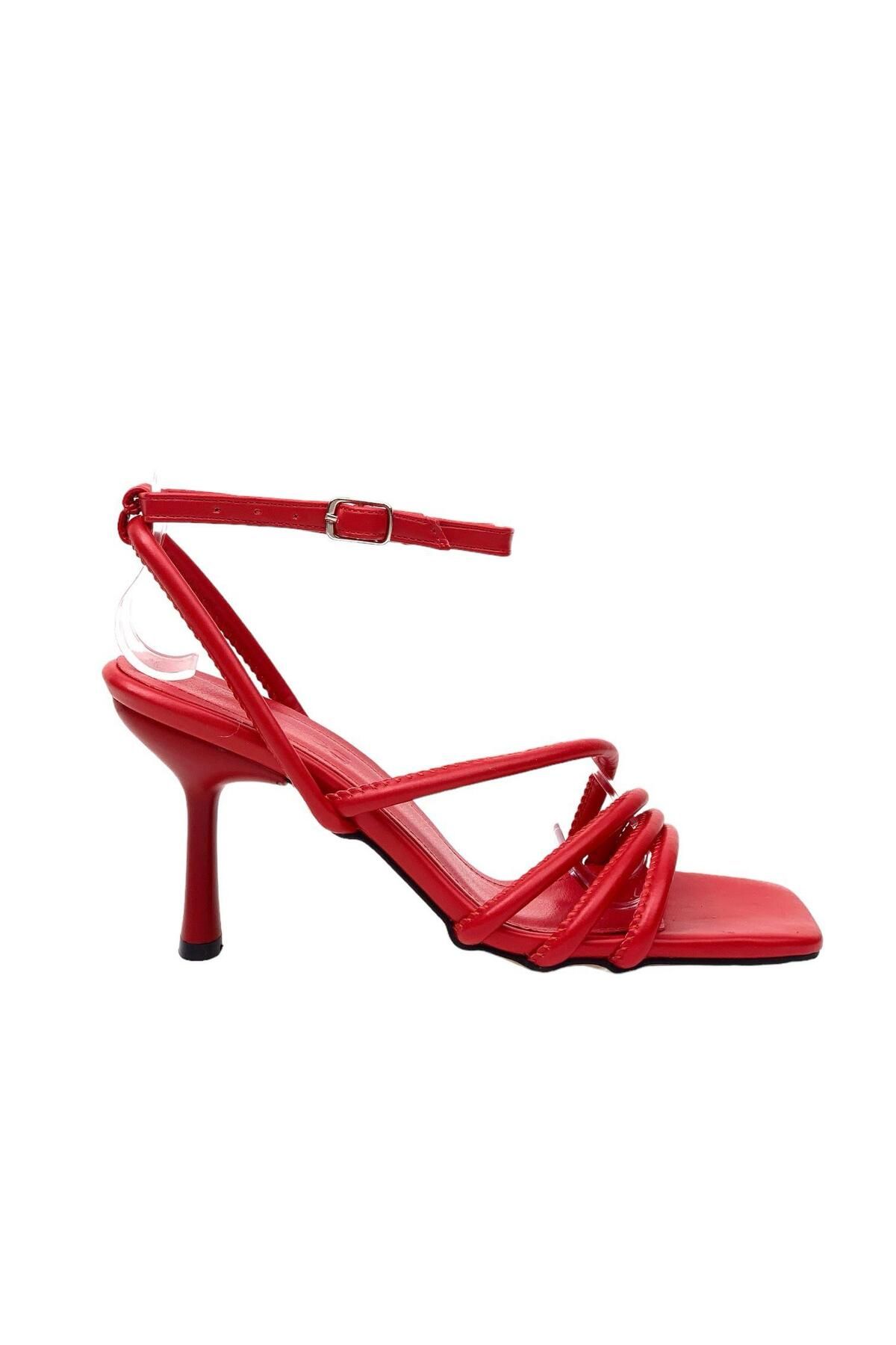 bescobel Kadın Pakja Kırmızı Biyeli bilekten Bağlamalı Sandalet 7,5 Cm 9904