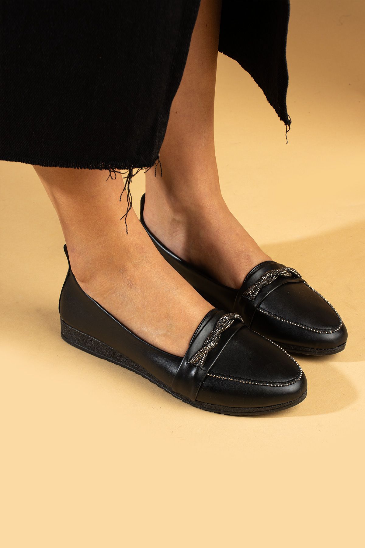Pembe Potin Kadın Babet Siyah Taş Detaylı Hafif Rahat Taban Şık Günlük Ayakkabı