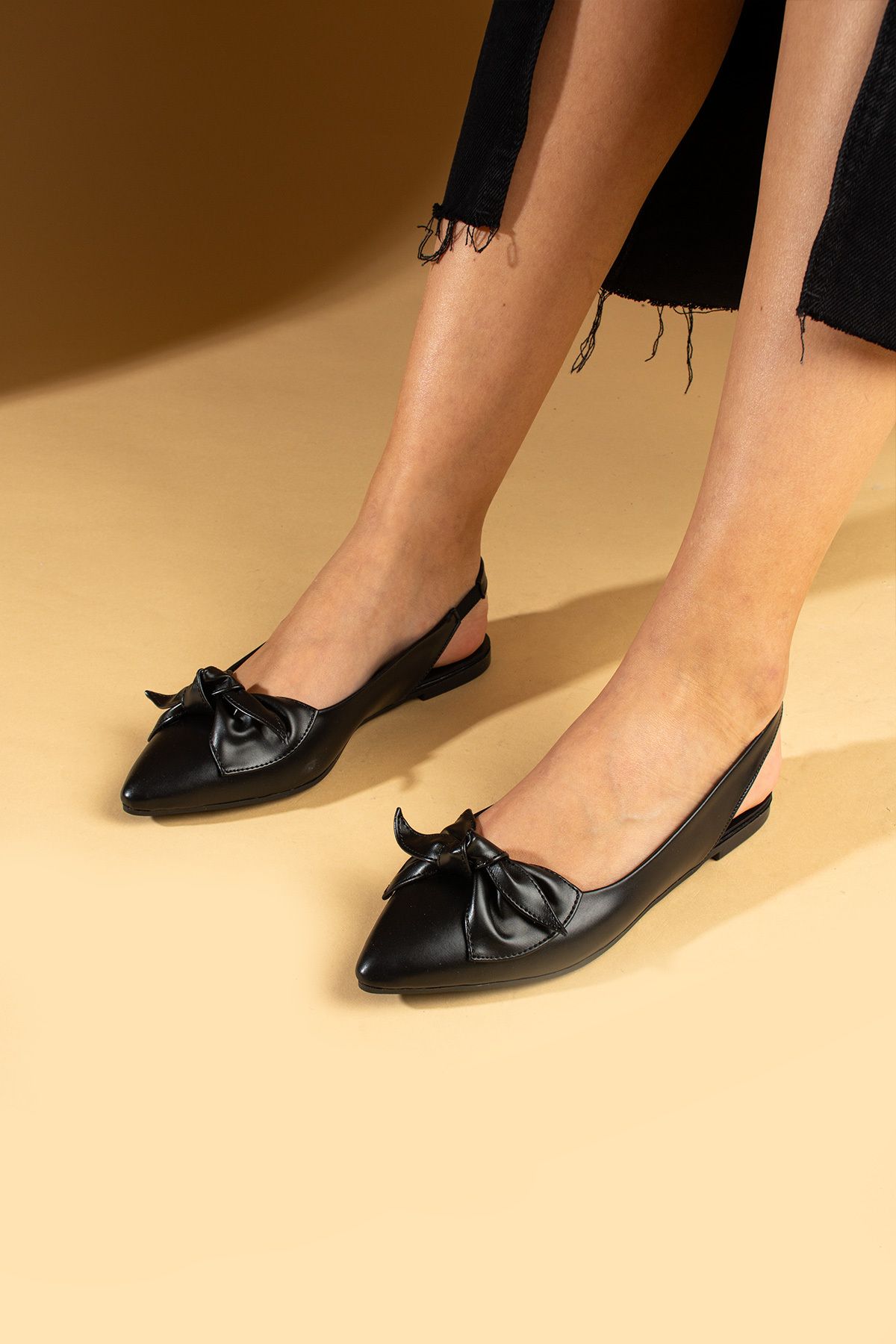 Pembe Potin Kadın Babet Siyah Fiyonk Detaylı Hafif Rahat Taban Şık Günlük Ayakkabı