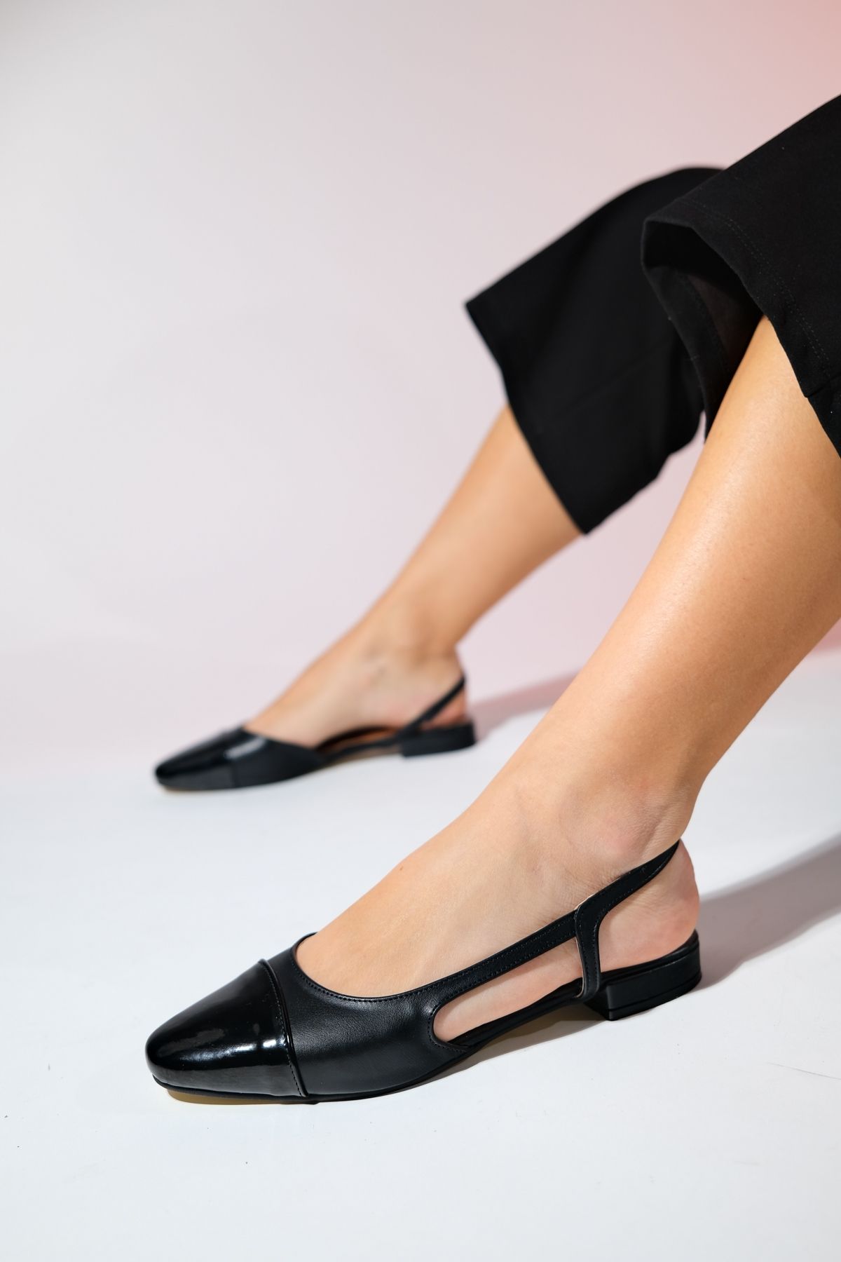 luvishoes LUJO Siyah Cilt Kadın Arkası Açık Düz Babet Ayakkabı