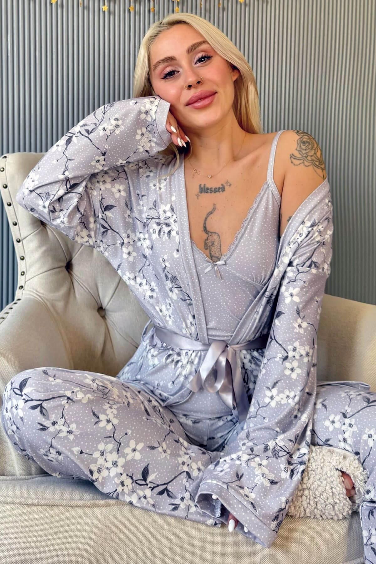 Pijamaevi Gri Flore Exclusive Örme Sabahlıklı Kadın Pijama Takımı