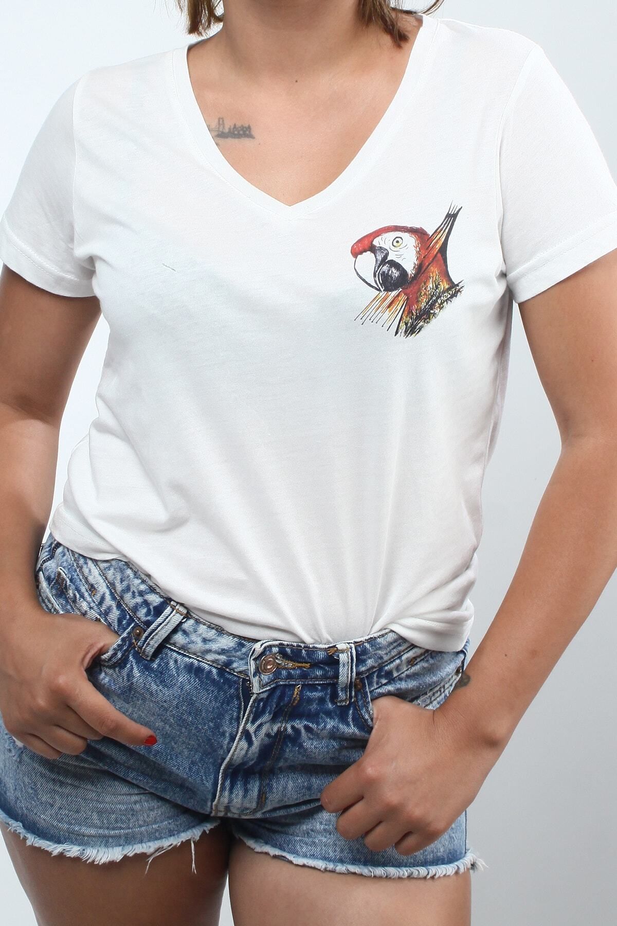 Nebula Concept Absürt Geniş V Yaka Ipeksi Modal Kumaş Ön Arka Baskılı Kadın Tasarım T-shirt
