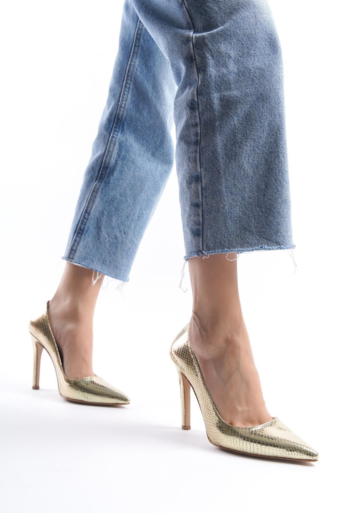 HVZ Exclusive Kadın Stiletto Topuklu Ayakkabı (KALIP 1 BEDEN KÜÇÜK)
