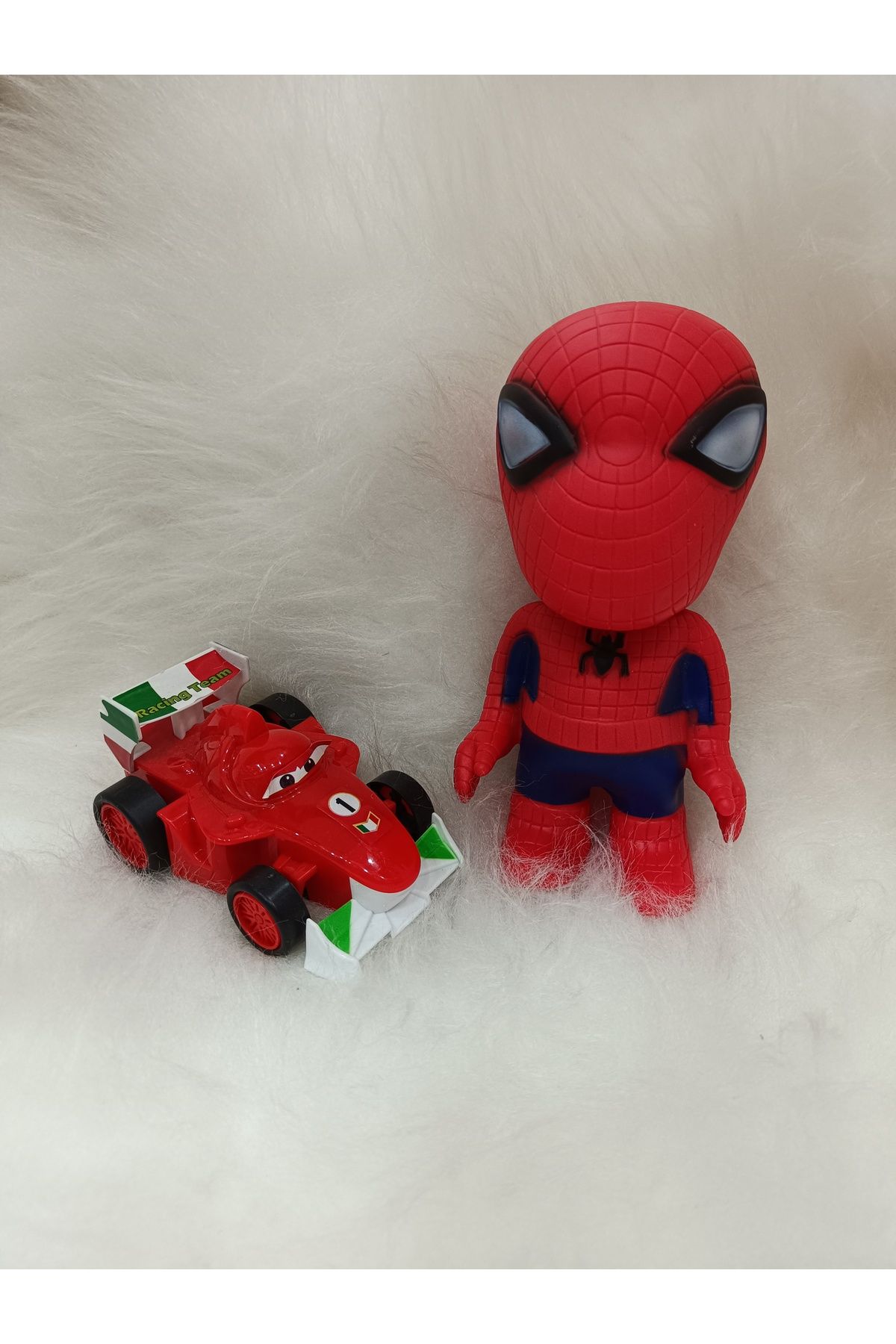 Happy Toys Vinil Spiderman ve cars araba set ikili oyuncak