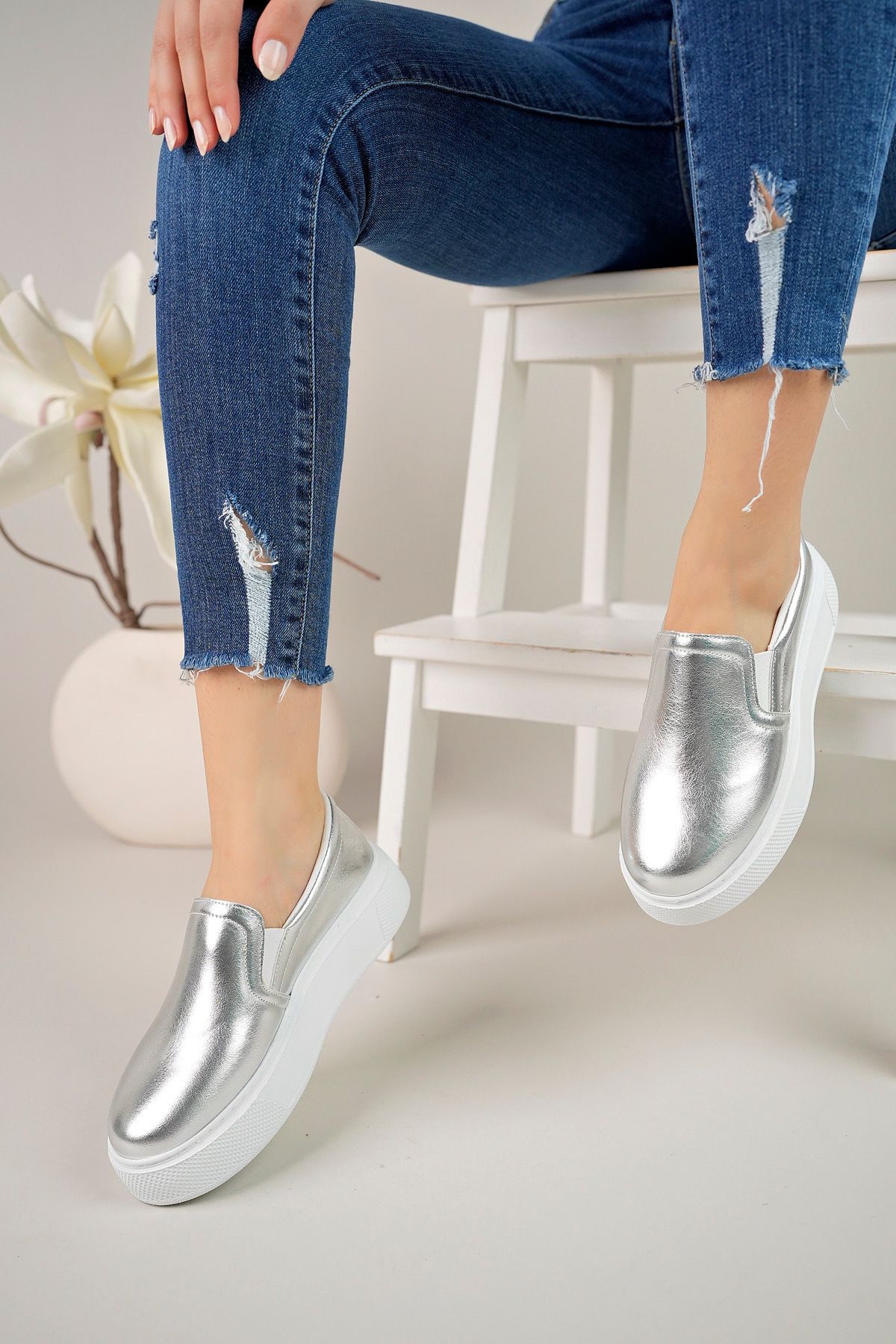 Entella Store Kadın Gümüş Günlük Lastikli Ayakkabı