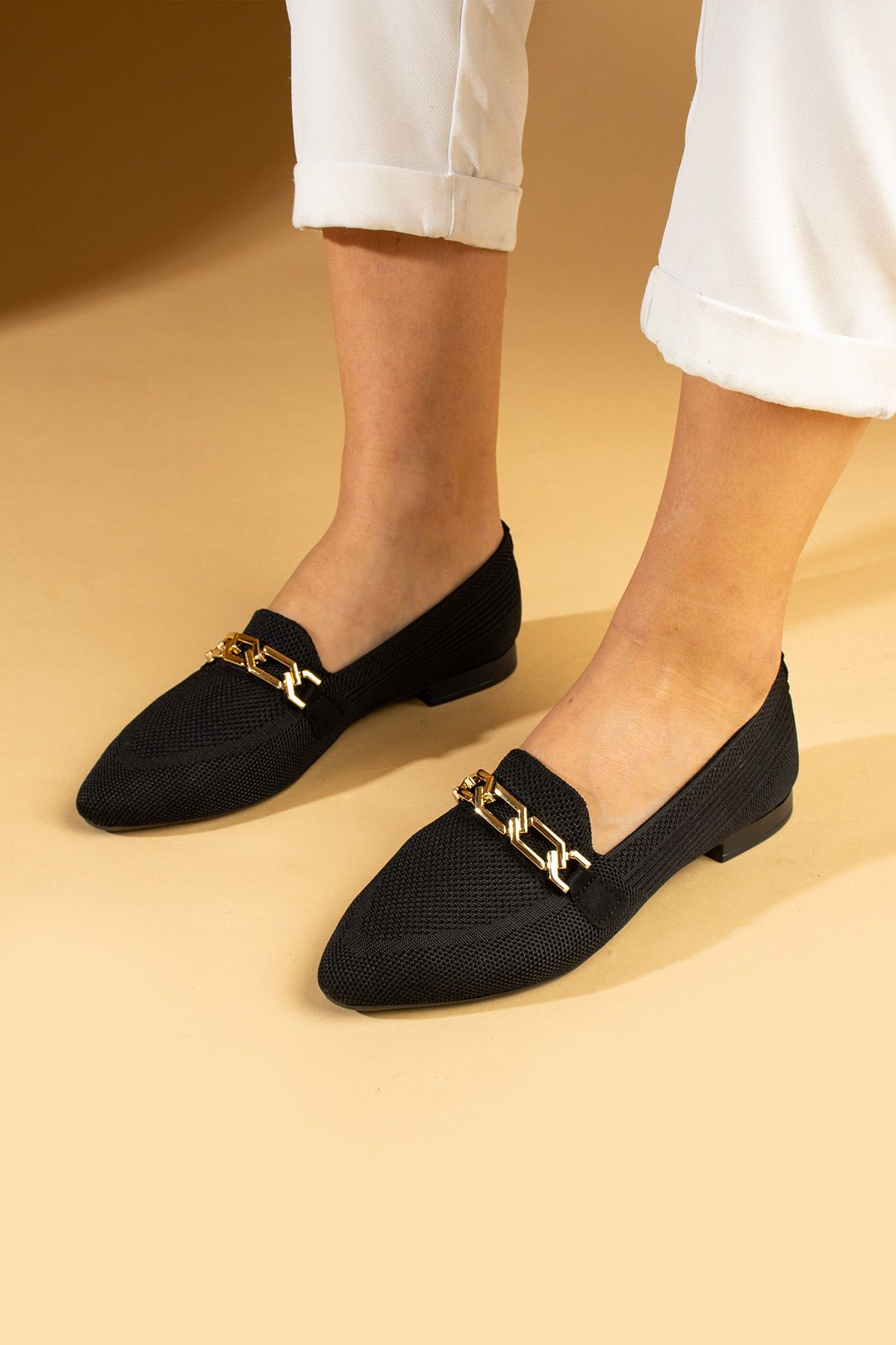 Pembe Potin Kadın Babet Siyah Nakış Tokalı Hafif Rahat Taban Şık Günlük Ayakkabı