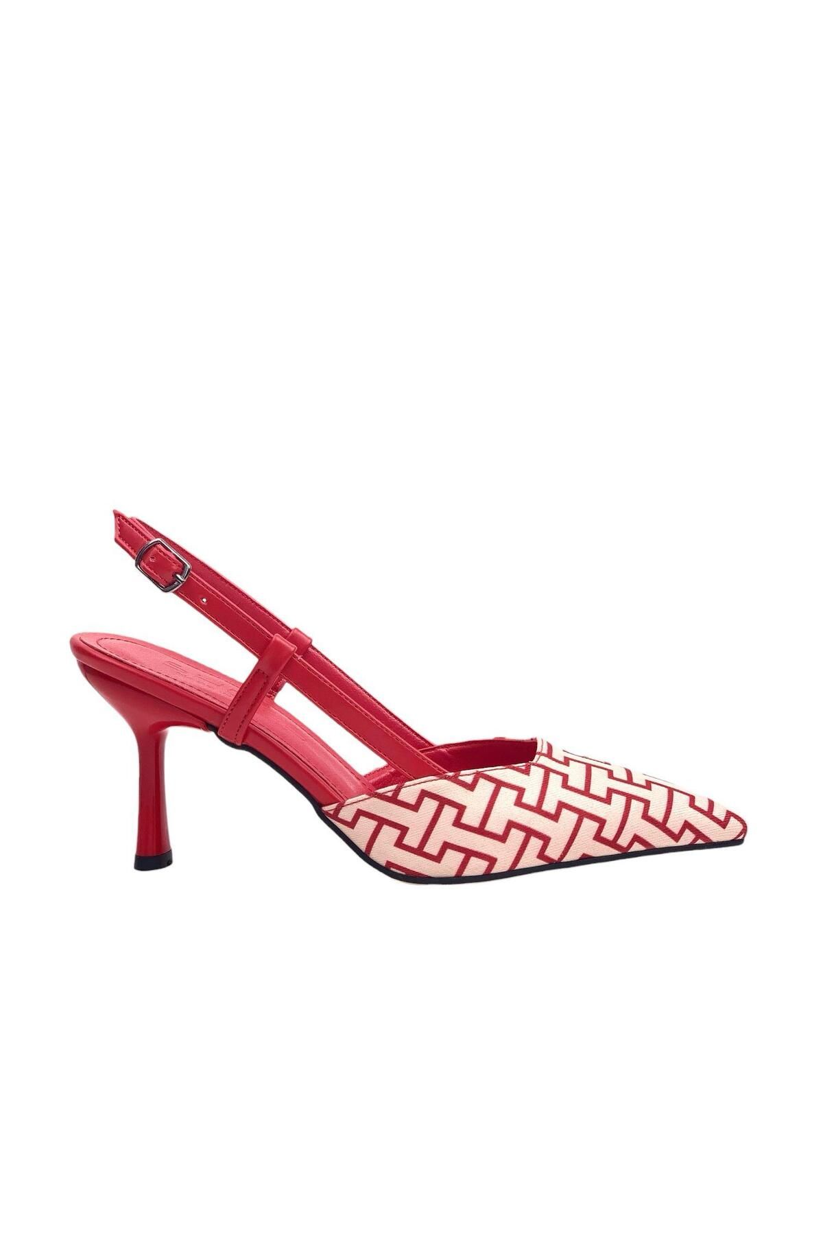 bescobel Kadın Yurban Kırmızı İnce Topuk Tekstil Sandalet 8 cm 2101
