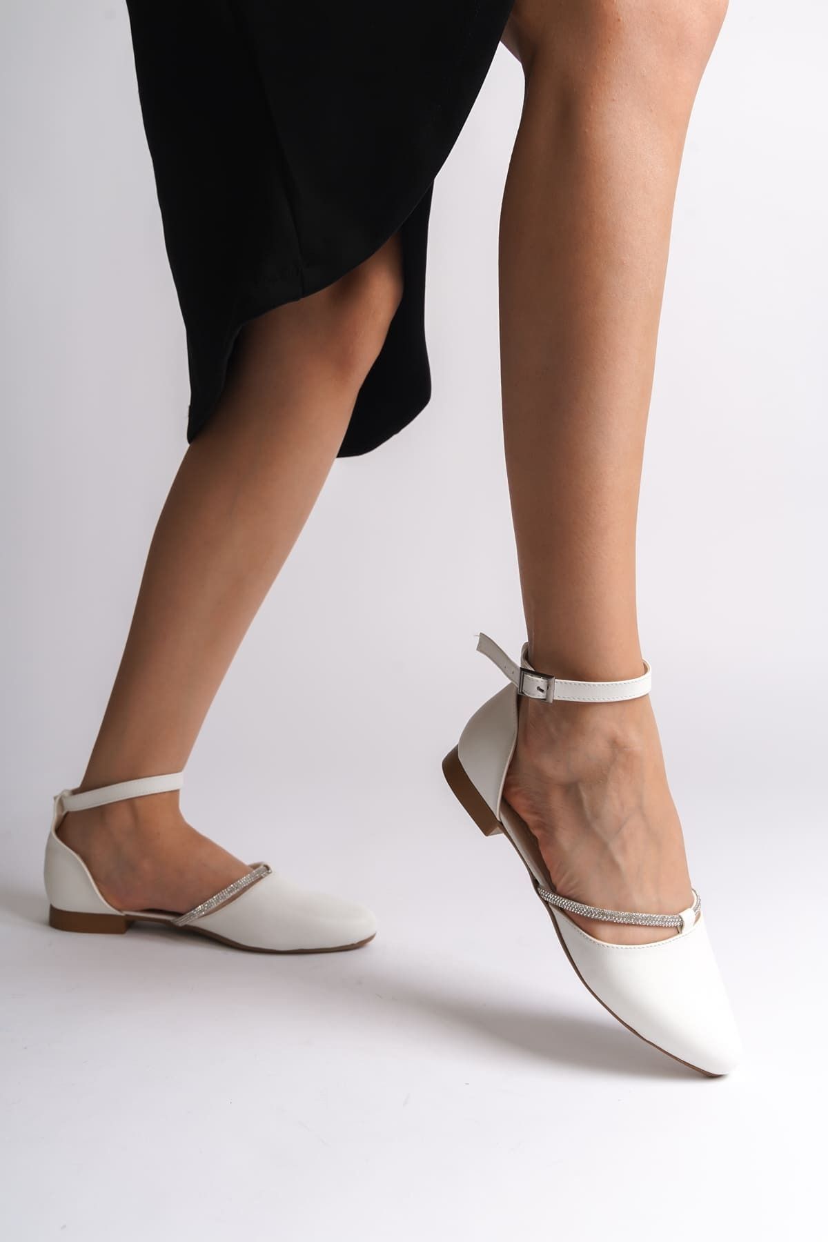 Mardel Store GENESIS Tokalı Ortopedik Rahat Taban Taş Detaylı Kadın Babet Ayakkabı KT Beyaz