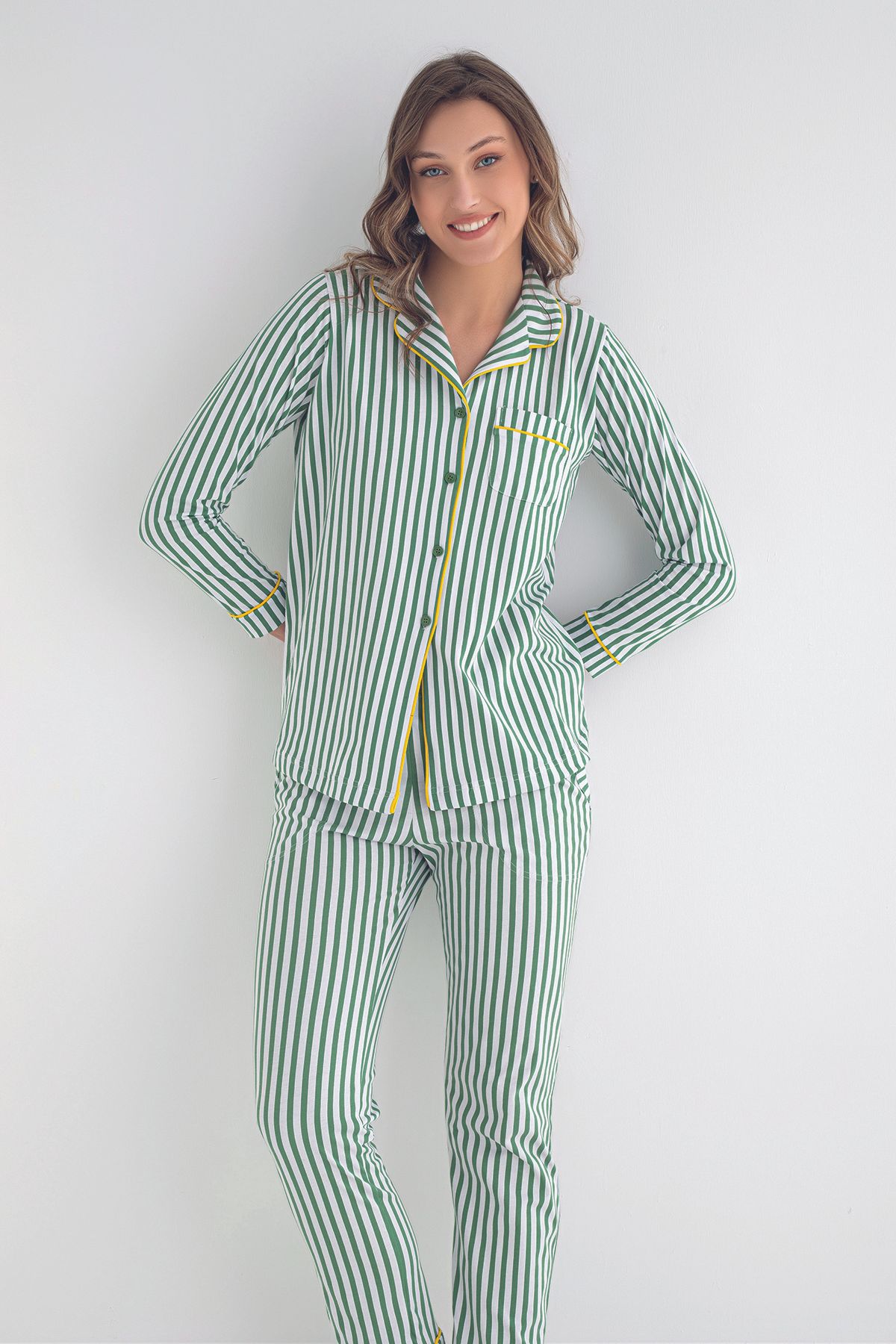 İbiza Tekstil Yeşil Pamuklu Düğmeli Biyeli Pijama Takımı