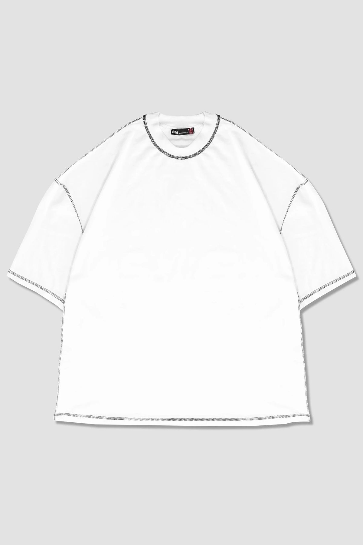 Sekizbiraltı Ters Dikiş Detaylı Beyaz Oversize Unisex Tshirt