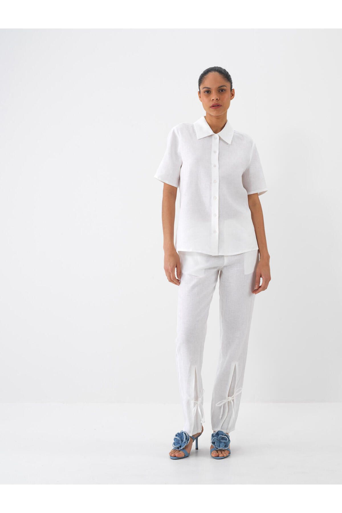 Xint Kadın Beyaz %100 Keten Arkası Baskılı Regular Fit Gömlek