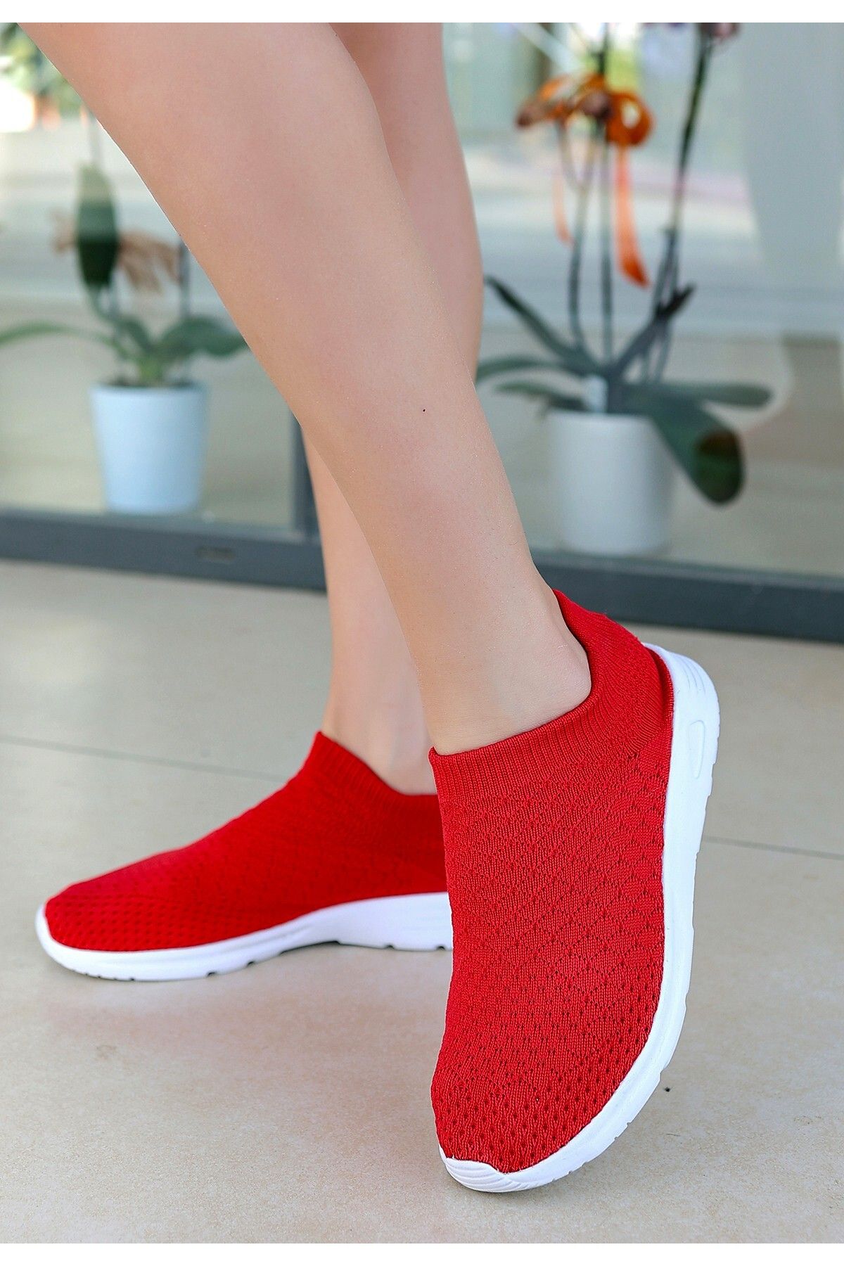 Erbilden Tilde Kırmızı Streç Spor Ayakkabu