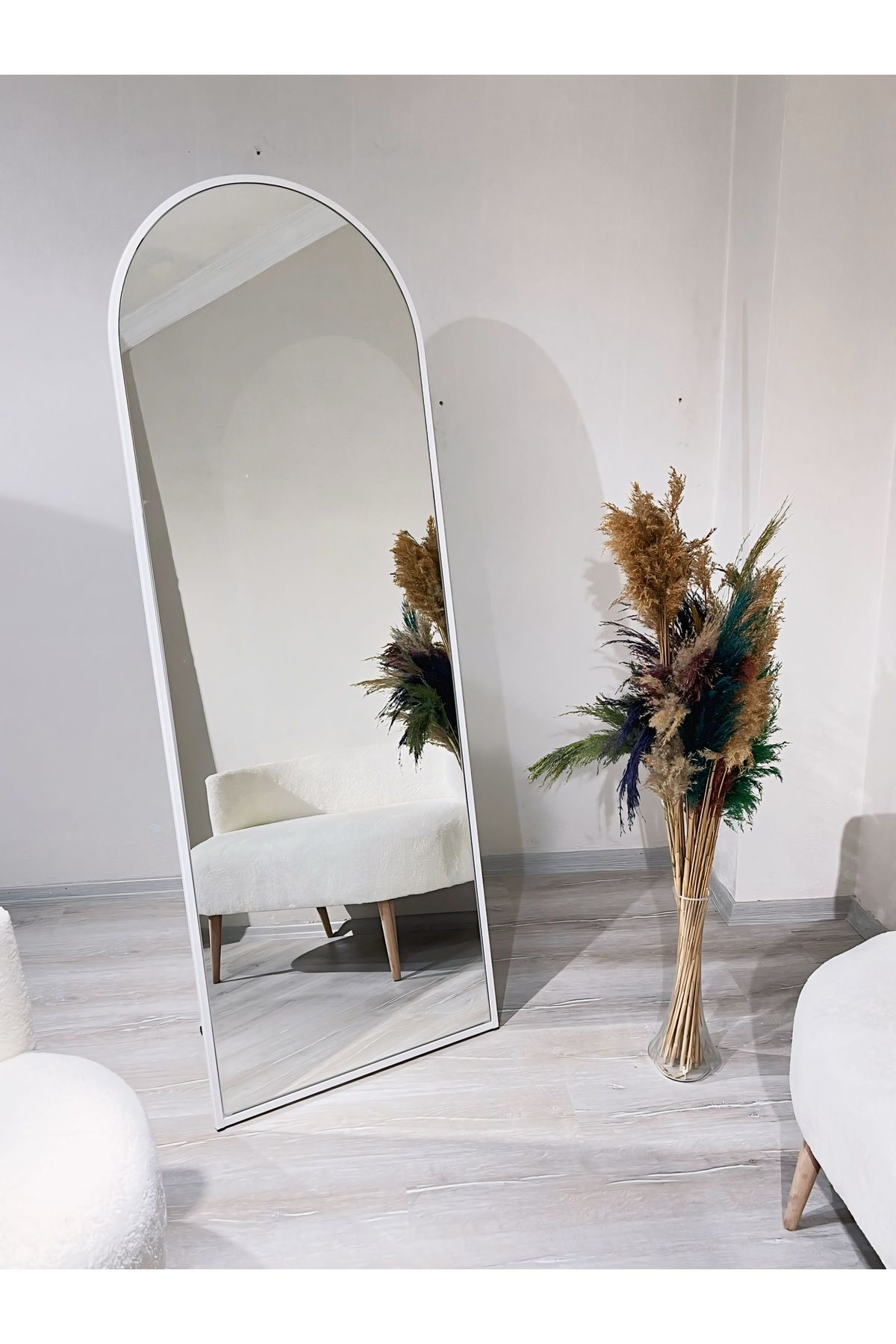 Ersan Dizayn Metal Çerçeve Beyaz Oval Ayaklı Boy Aynası 65x180 Cm