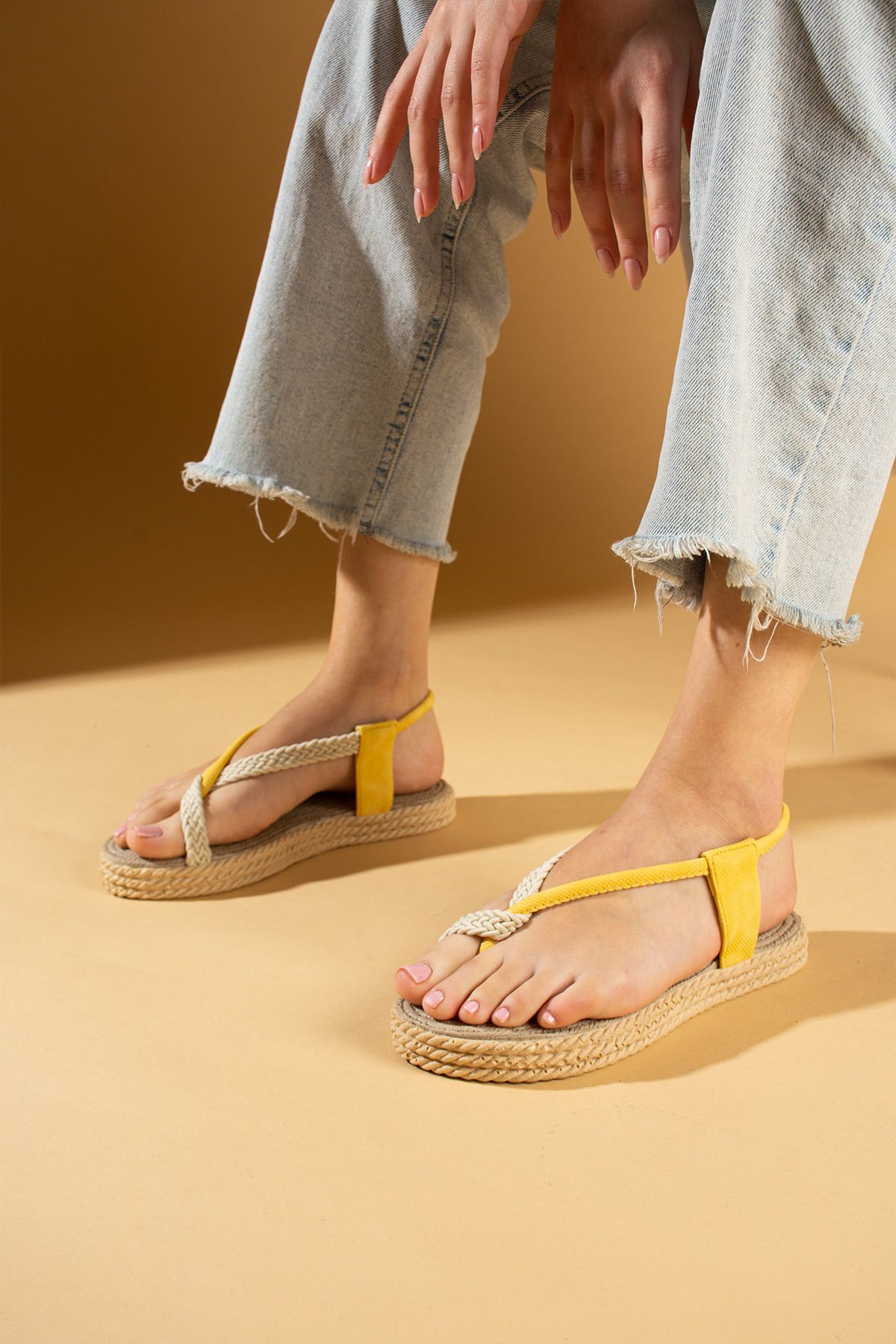 Pembe Potin Kadın Sarı Rahat Taban Günlük Conford Sandalet