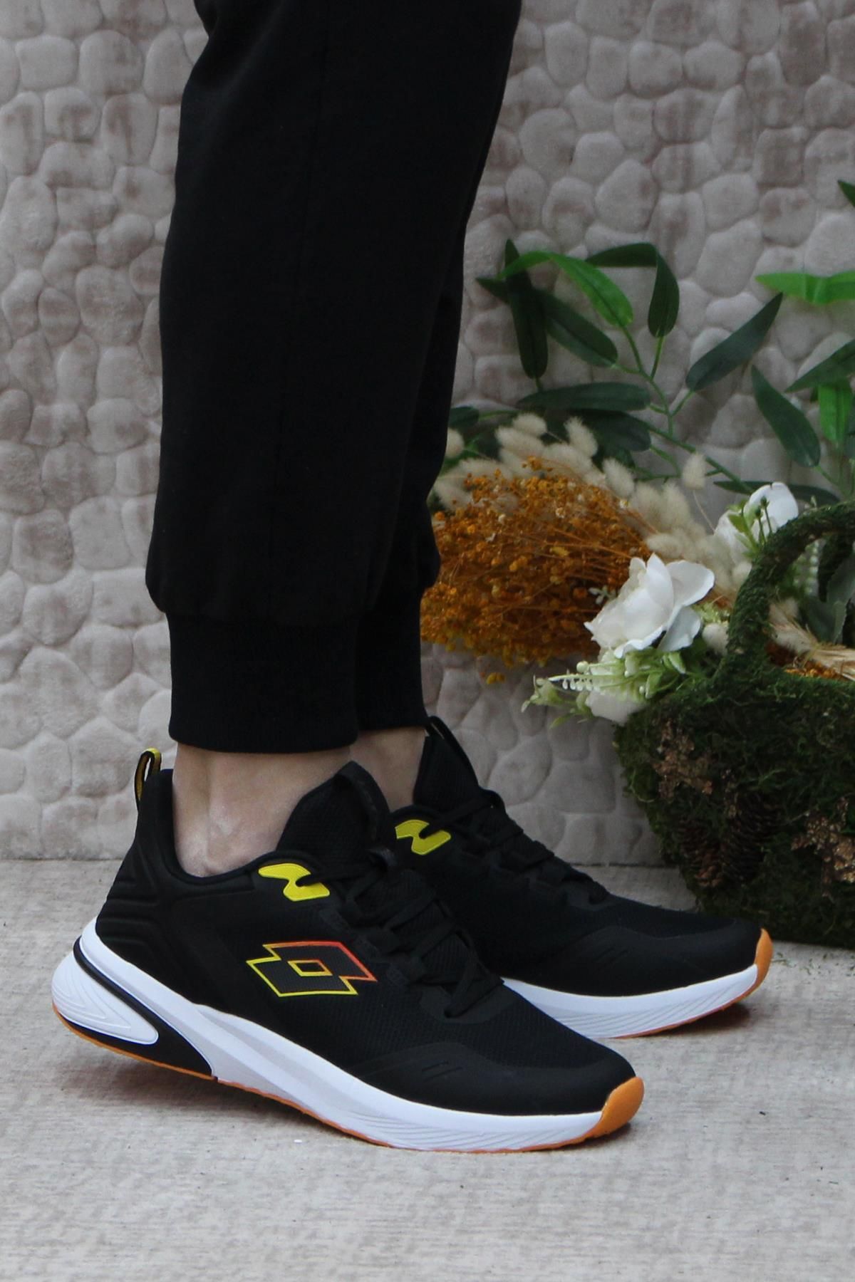 Lotto Fınn 4FX Siyah Sarı Rahat Hafif Orijinal Ürün Erkek Spor Ayakkabı