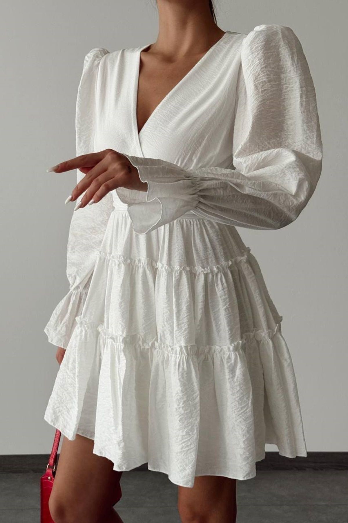 WOMAN VISION Kadın Beyaz Pamuklu Kumaş Kruvaze Yaka Eteği Pile Detay Uzun Kollu Mini Elbise 087