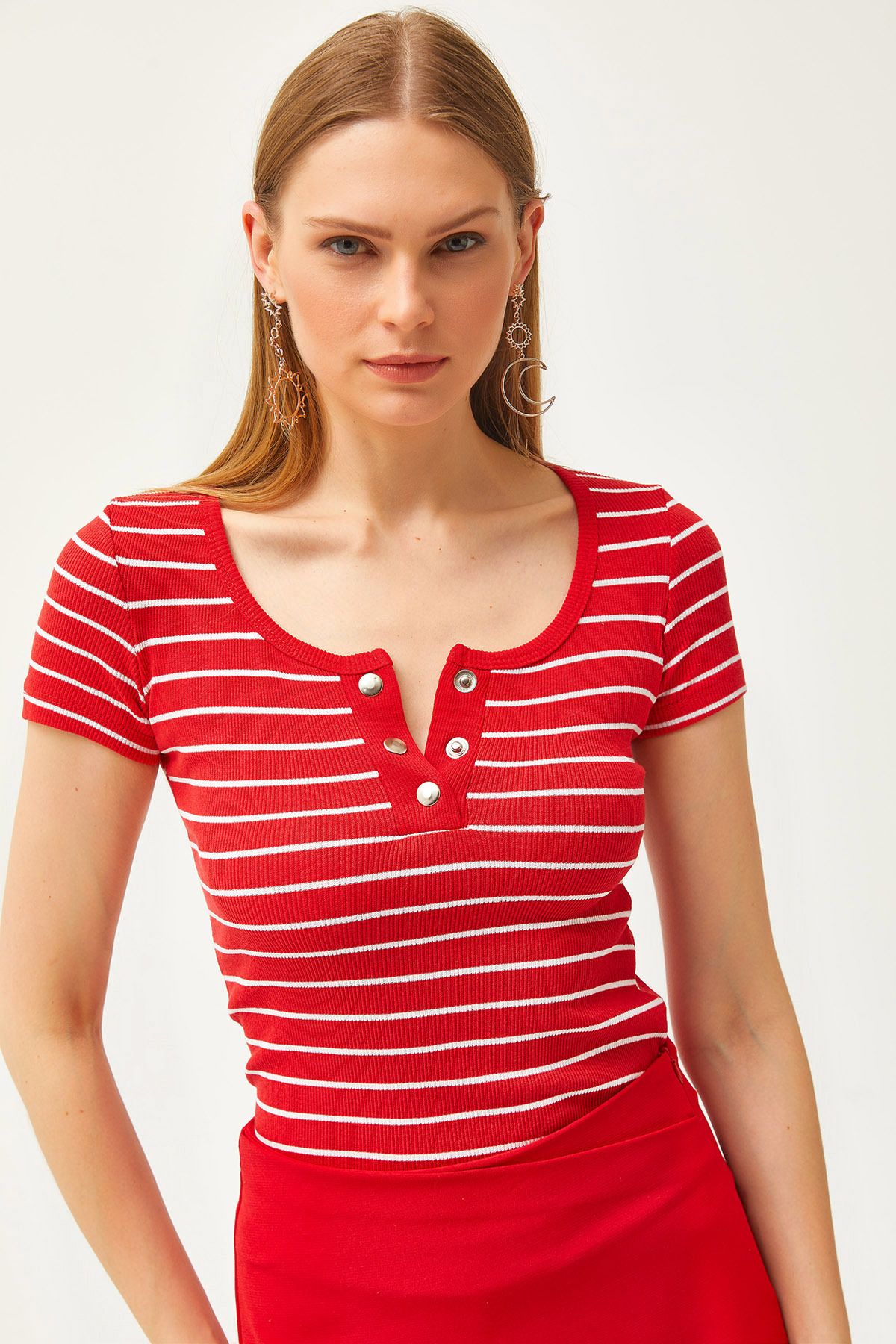 Olalook Kadın Kırmızı Metal Düğmeli Çizgili Örme Bluz BLZ-19002562
