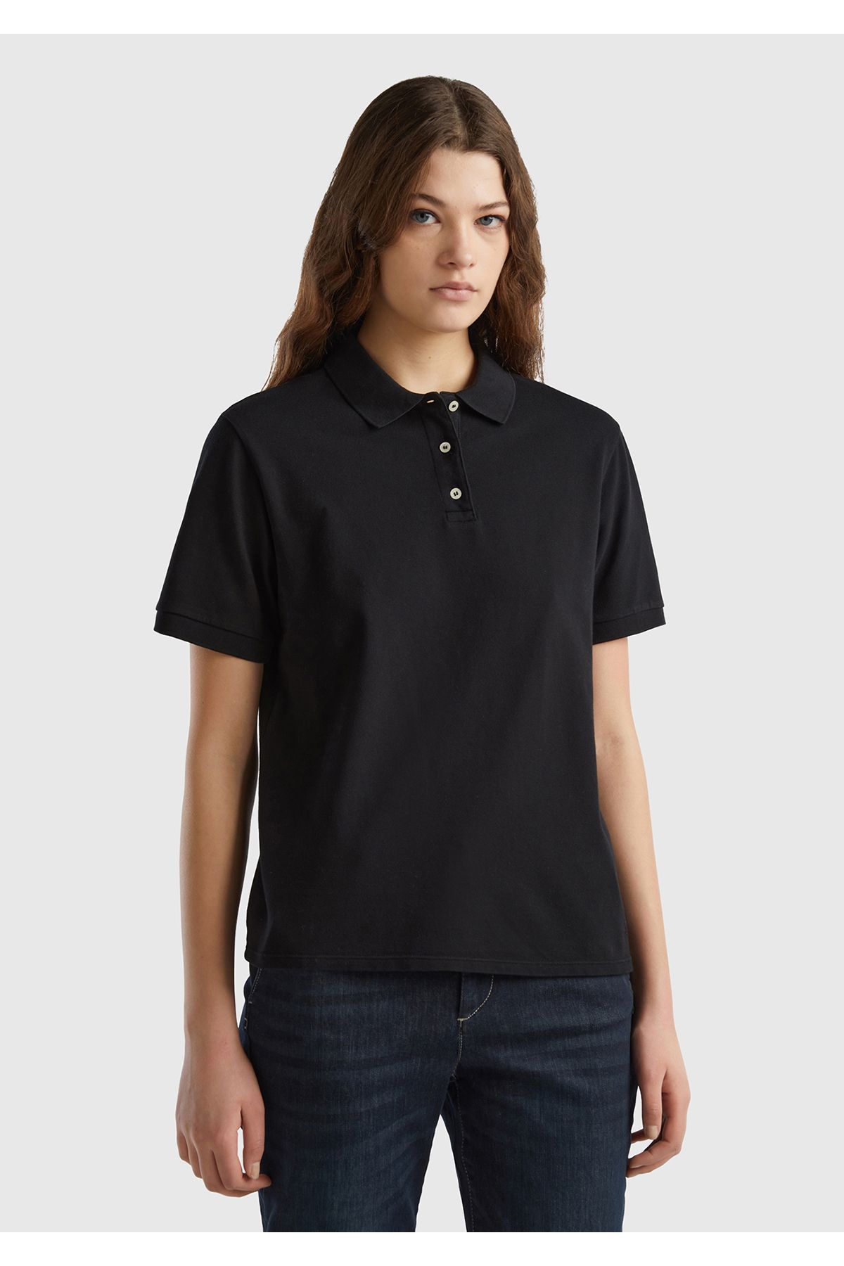 United Colors of Benetton Kadın Siyah Streç Pamuklu Sol Altı Logo Baskılı Polo T-Shirt
