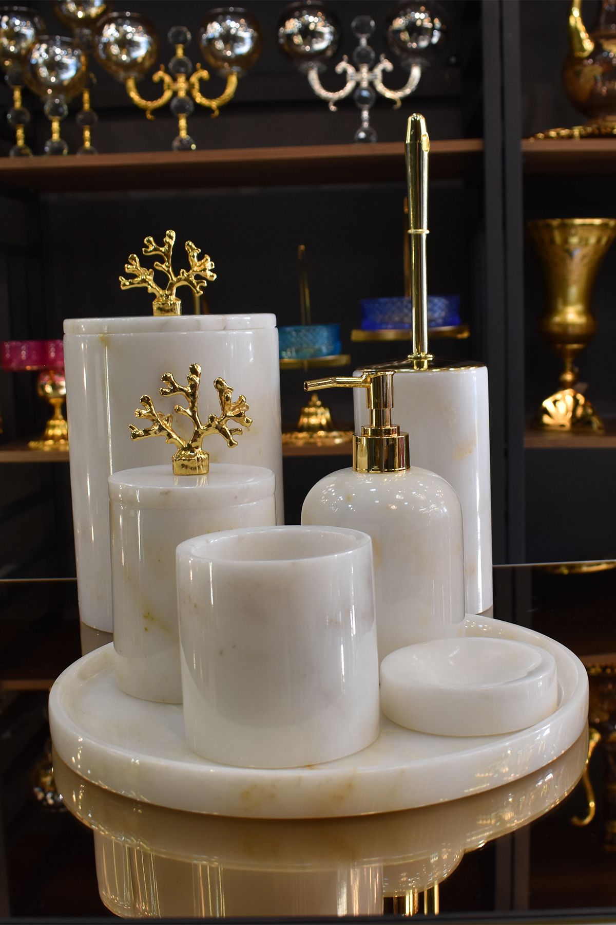 TR Turan Collection Rüya Beyaz 7'li Mermer Banyo Seti Gold Dekorlu