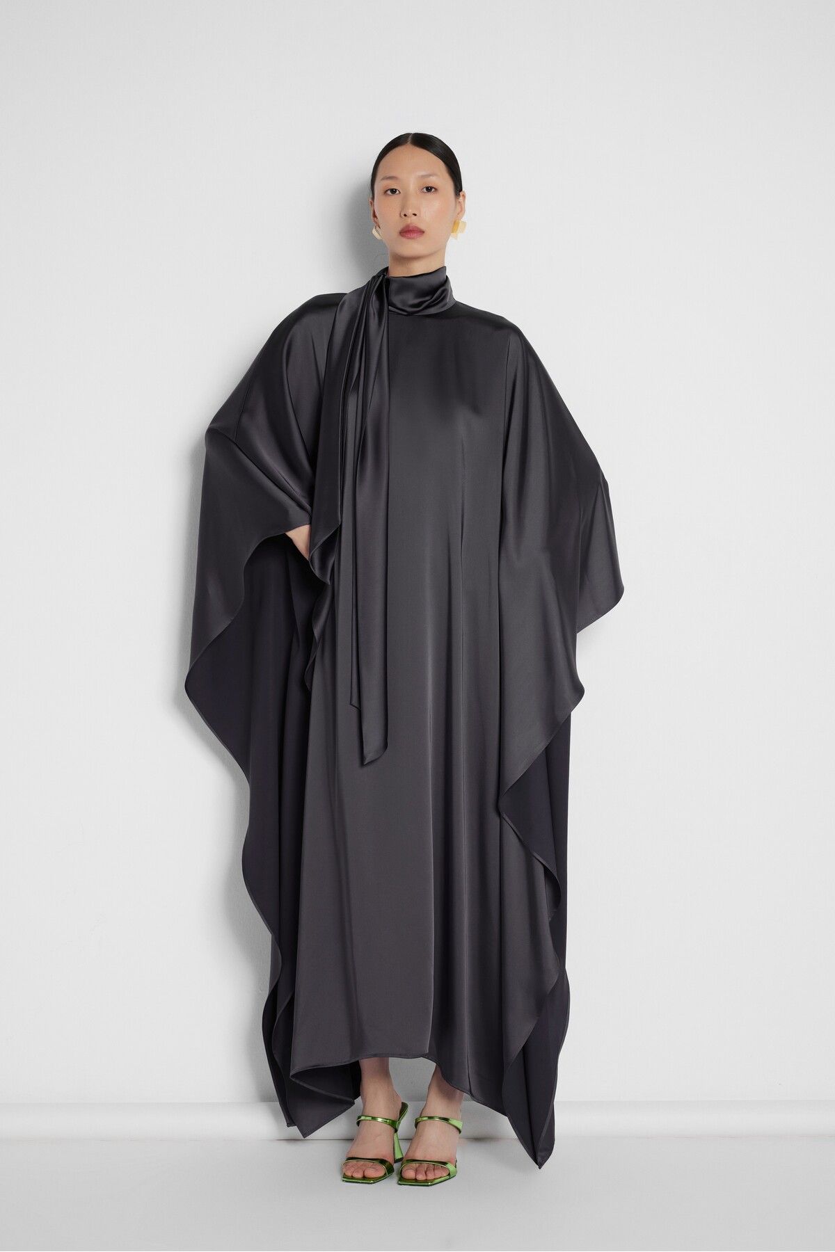 Nuum Design Boyun Bağlamalı Saten Elbise Siyah