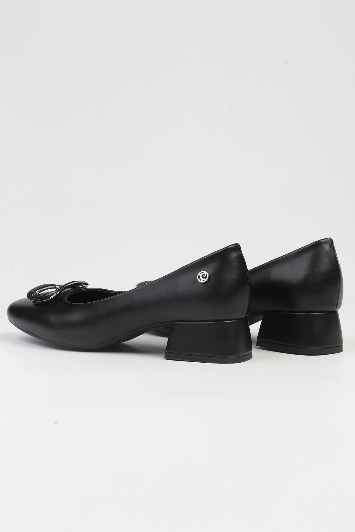 Pierre Cardin 53109 Kalın Kısa Topuk Toka Detaylı Kadın Topuklu Ayakkabı