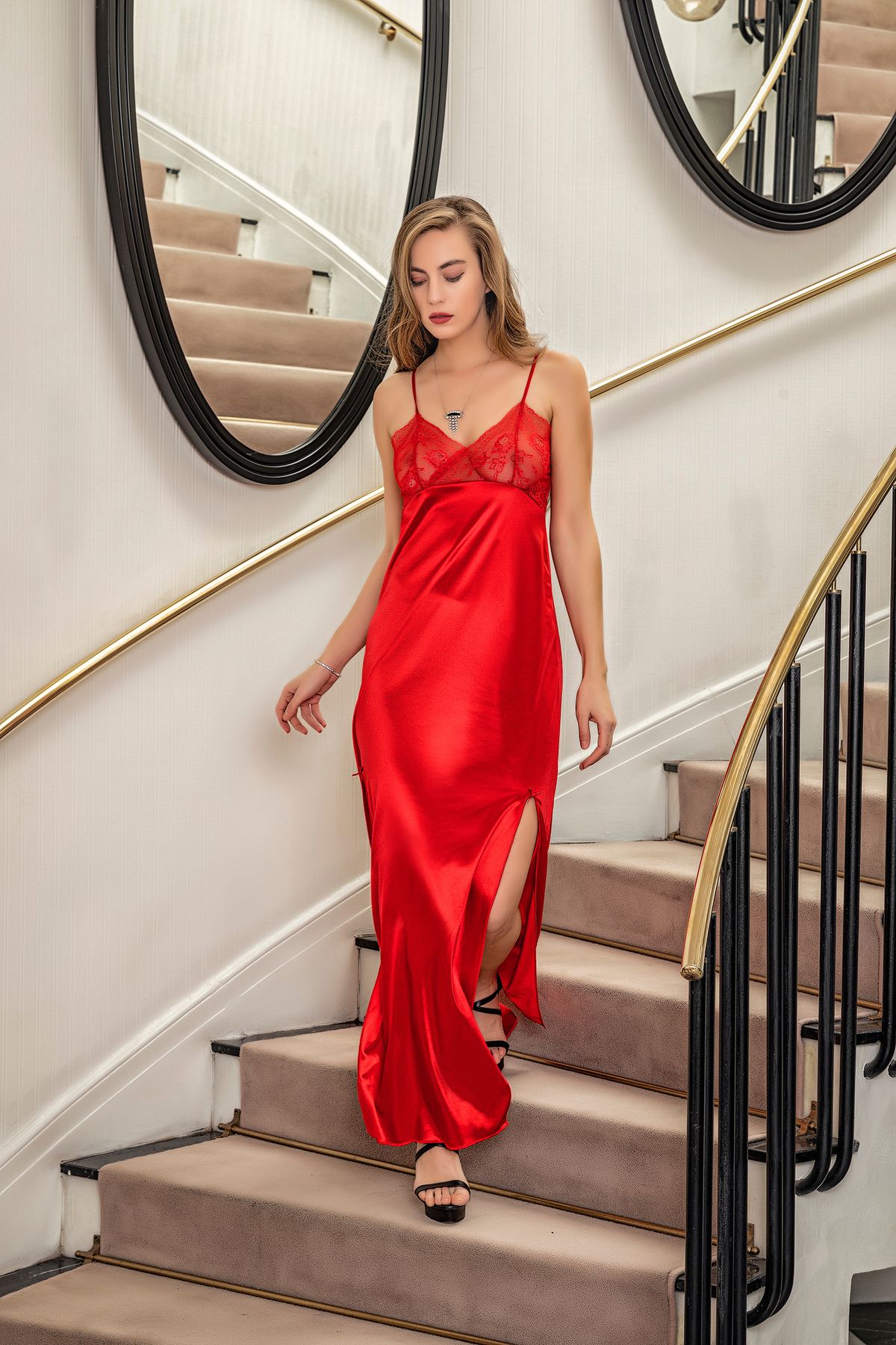 GALLİPOLİ Trendless Dantel Detaylı Uzun Yırtmaçlı Saten Gecelik Elbise String Takım Kırmızı