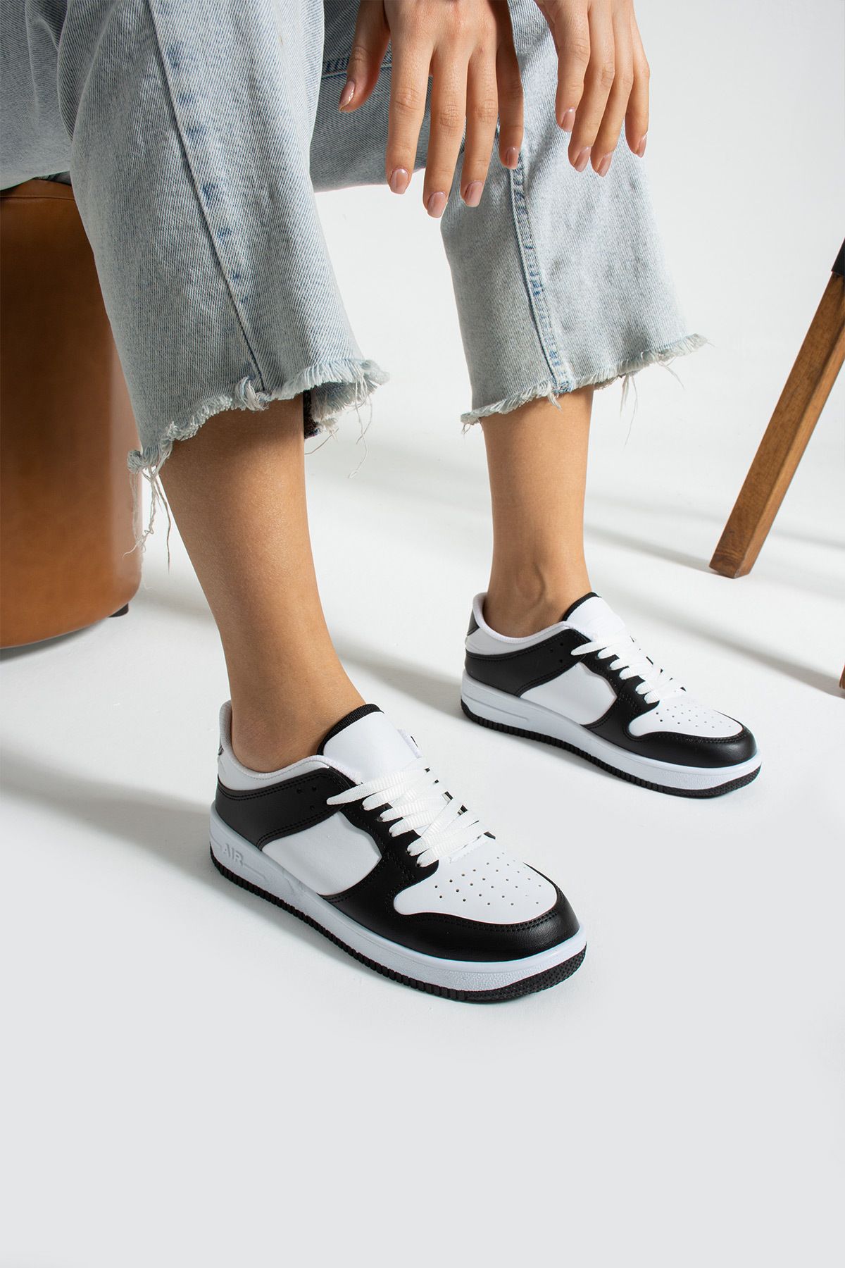 İnan Ayakkabı Beyaz/siyah Renk Aır Taban Sneaker & Spor Ayakkabı (3 Cm Taban )