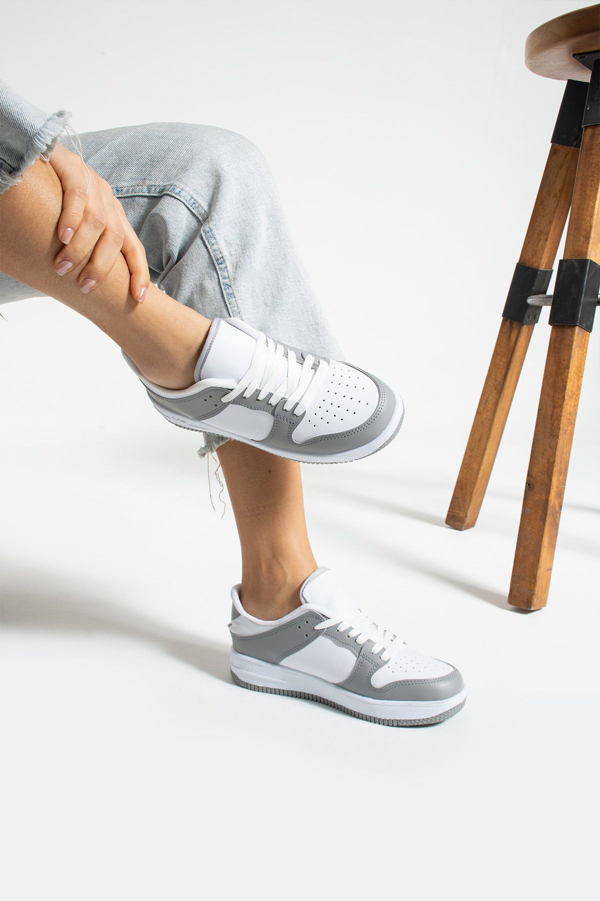 İnan Ayakkabı Beyaz/gri Renk Aır Taban Sneaker & Spor Ayakkabı (3 Cm Taban )