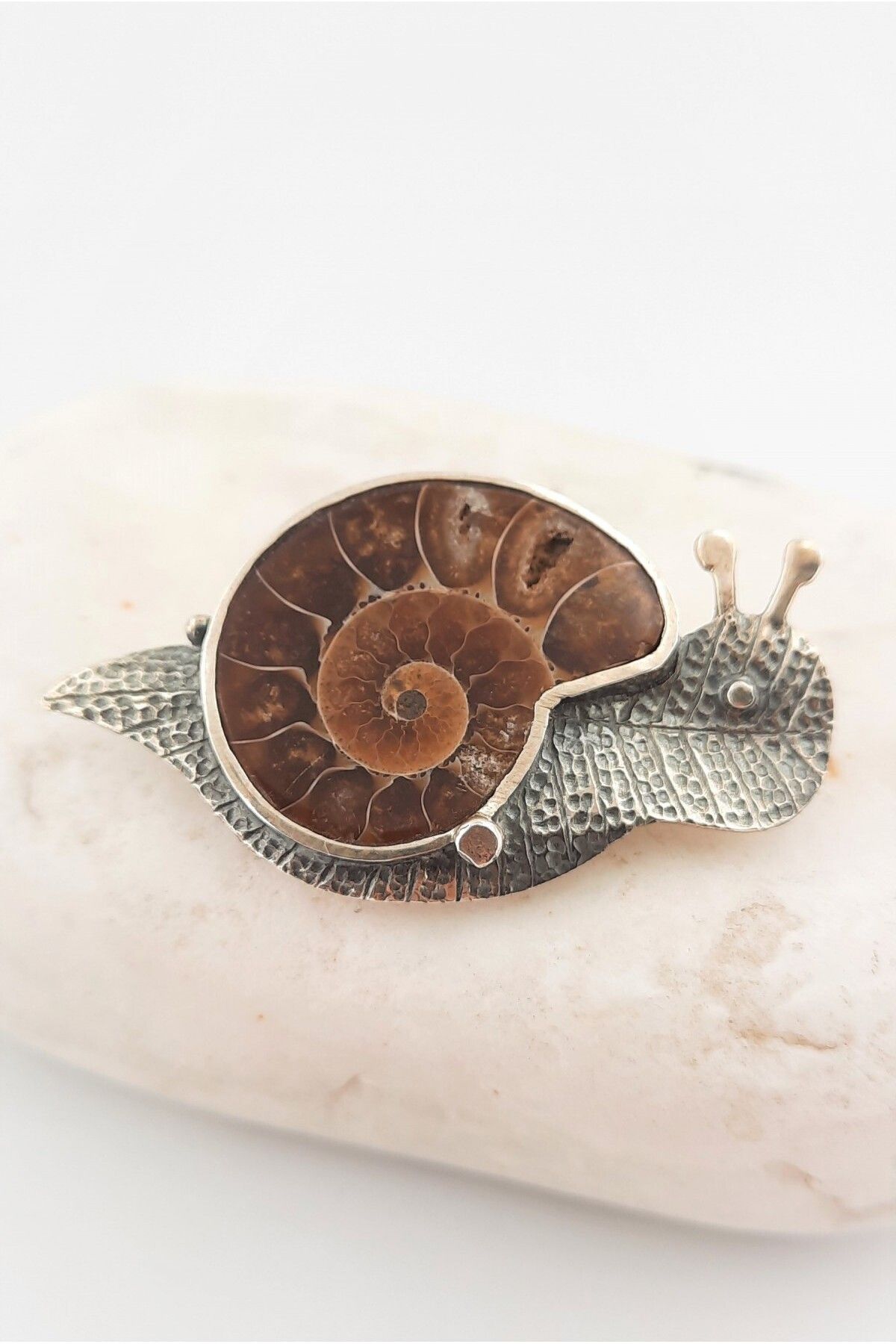 BESİM SİLVER Ammonit Fosil Salyangoz Model Gümüş Broş