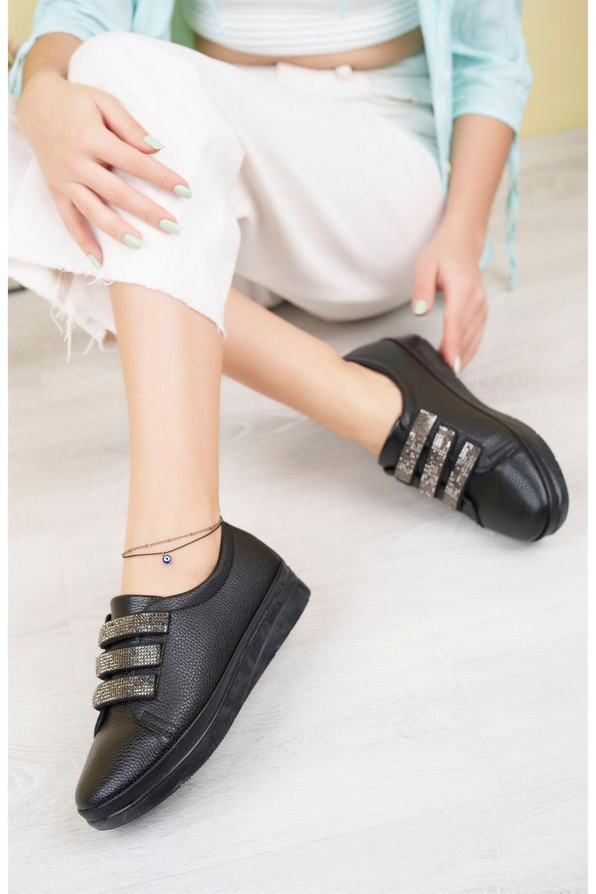 Aymood Siyah Cilt Taşlı Günlük Rahat Ortopedik Kaymaz Taban Babet Ayakkabı