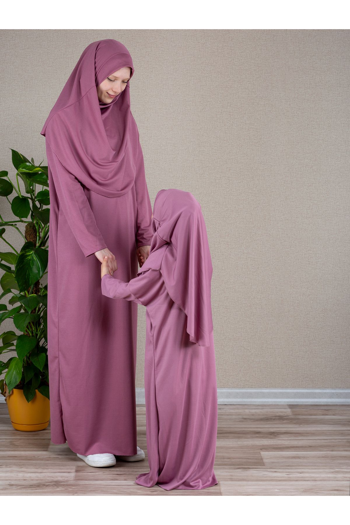 dua' is Anne Kız Kombin Tek Parça Namaz Elbisesi (2 adet) Beden için açıklamayı okuyun