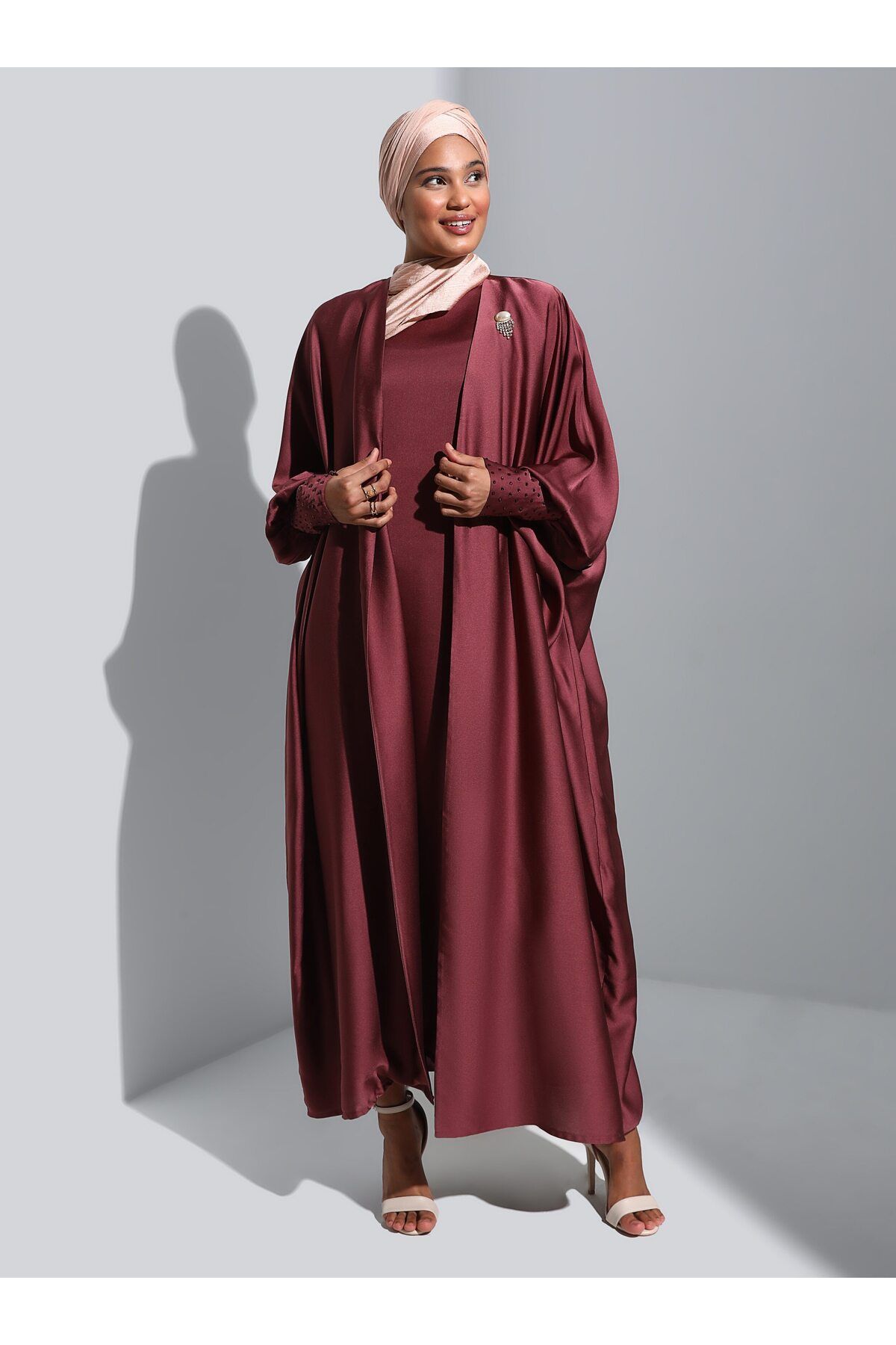 Refka Kolları Taş Detaylı Saten Elbise&Ferace İkili Abiye Takım -Koyu Visne- Refka