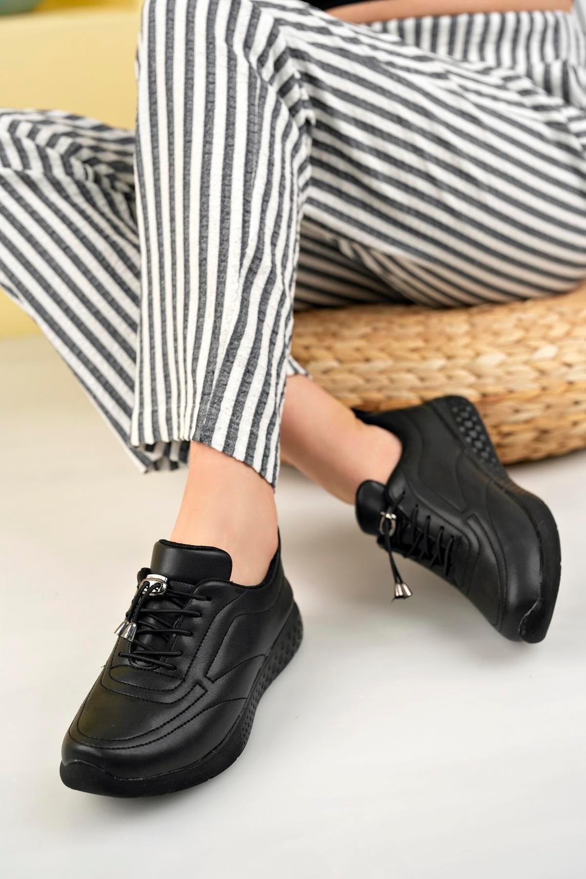 Aymood Siyah Cilt Streç Kadın Şık Günlük Rahat Ortopedik Pu Deri Kaymaz Taban Babet Ayakkabı