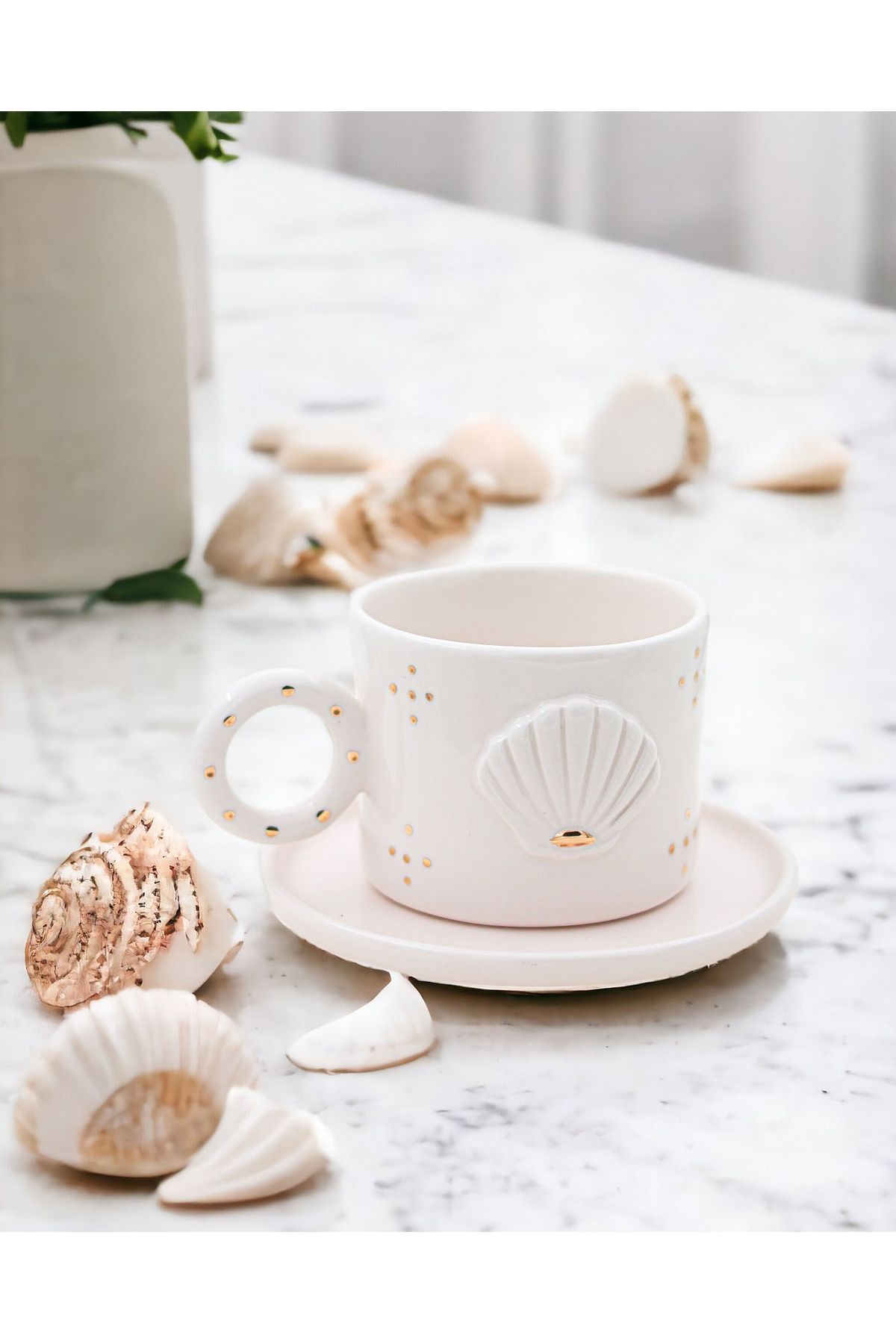 Özce Art Ceramic Atelier Pearl Serisi İnci Desenli 24k Altın Detaylı Handmade 170 ml Türk Kahvesi Fincan ve Tabak
