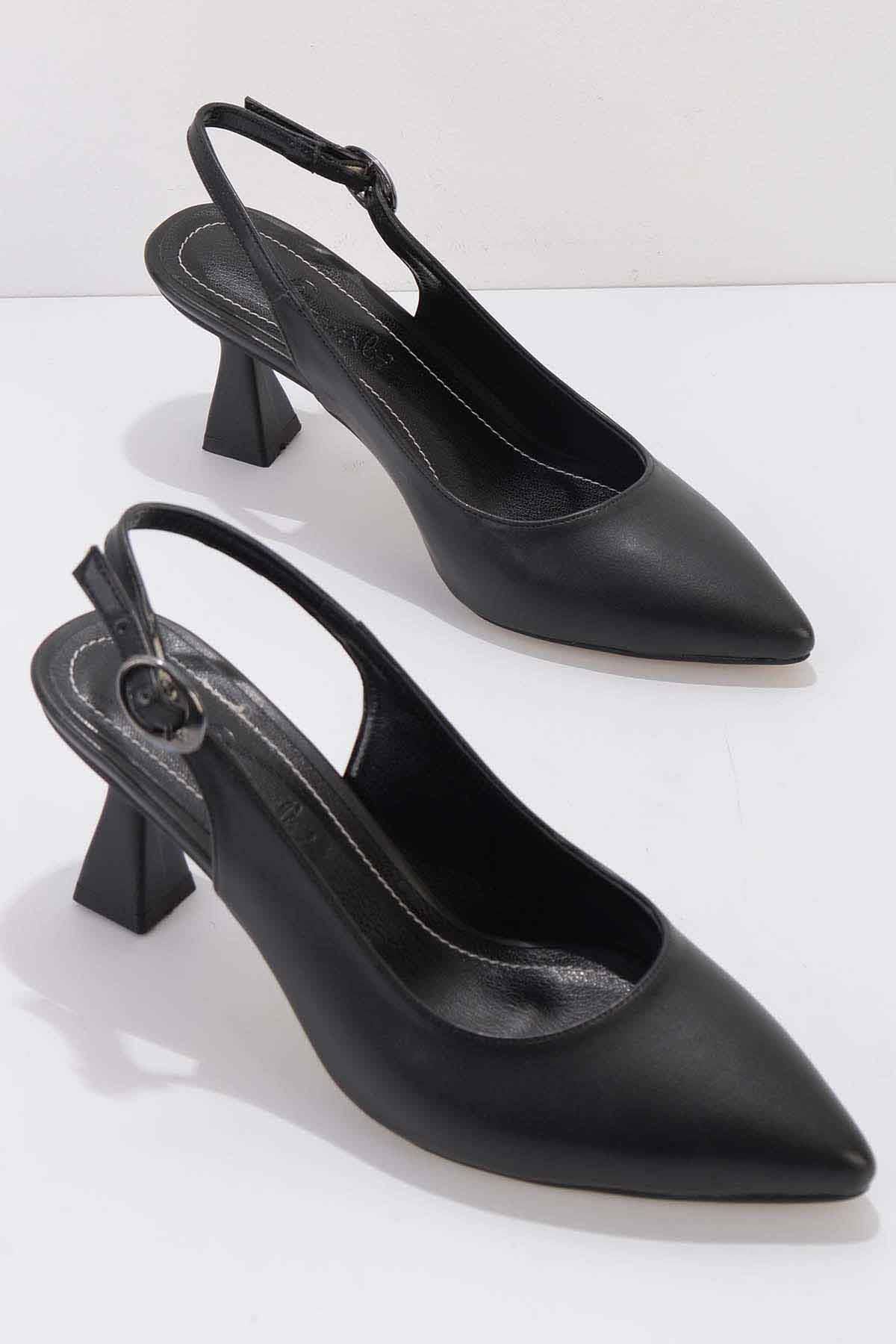 Bambi Siyah Kadın Klasik Topuklu Ayakkabı K01840500009