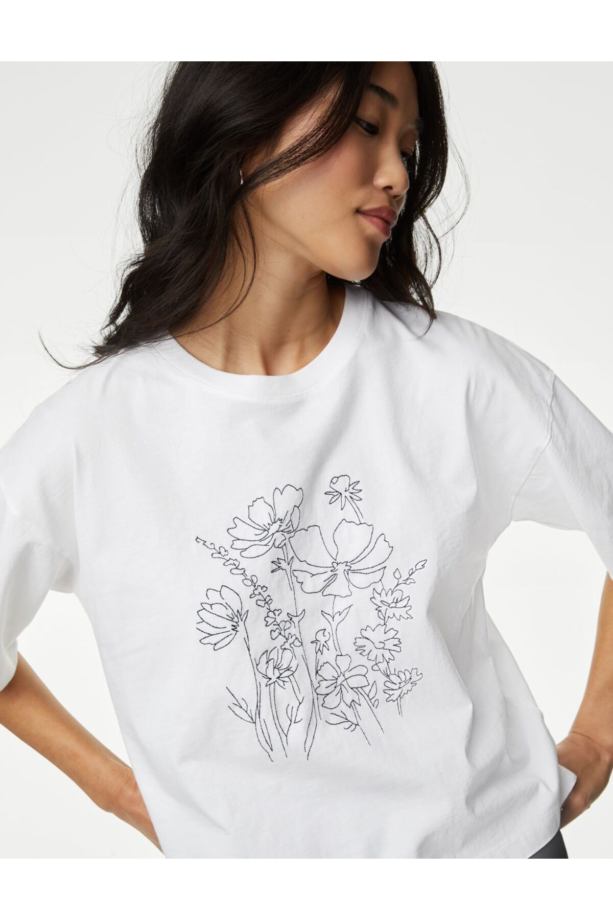 Marks & Spencer Saf Pamuklu Çiçek Desenli Kısa Kollu T-Shirt