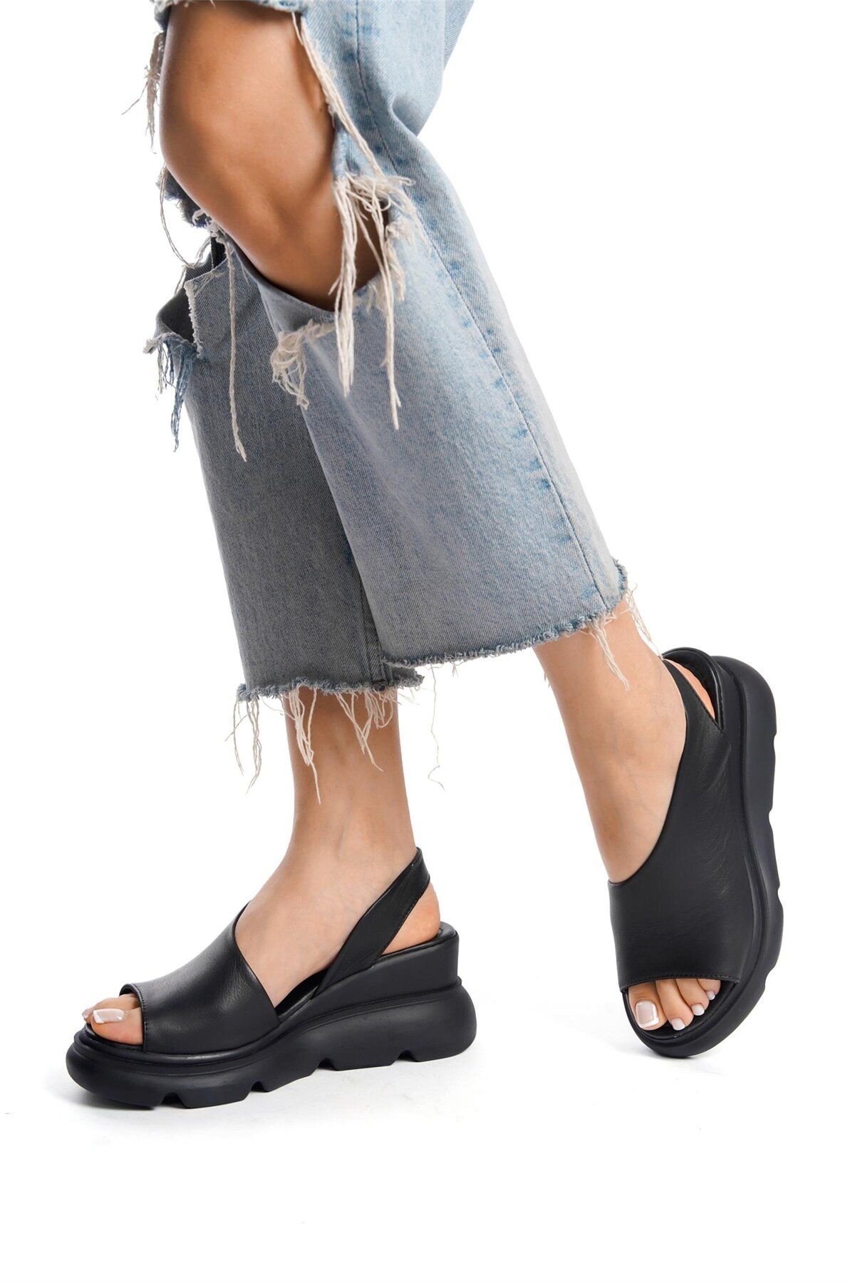 Ayakkabı Fuarı Zeyn 7712S Kadın Hakiki Deri Dolgu Topuk Sandalet Siyah