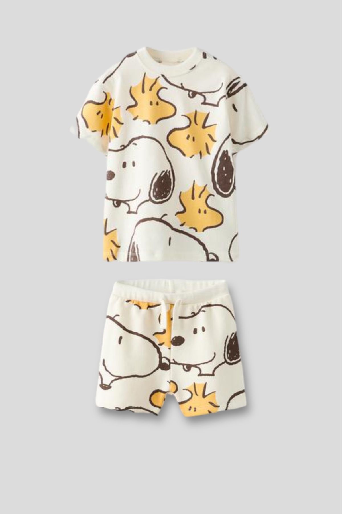 magu Unisex Çocuk Ekru Snoopy Baskılı Pamuklu T-shirt Şort Alt-Üst Takım