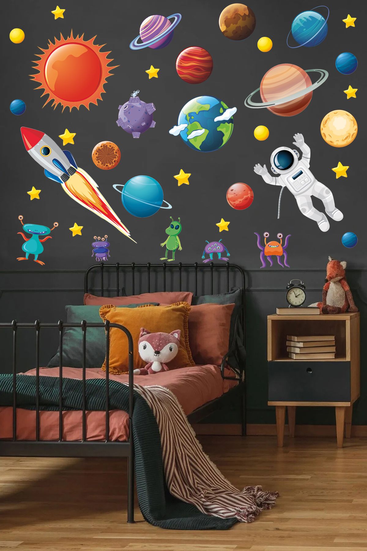 Sticker Sepetim Astronot, Gezegenler, Yıldızlar, Astroit Uzay Objeleri Uzay Temalı Dekoratif Duvar Sticker