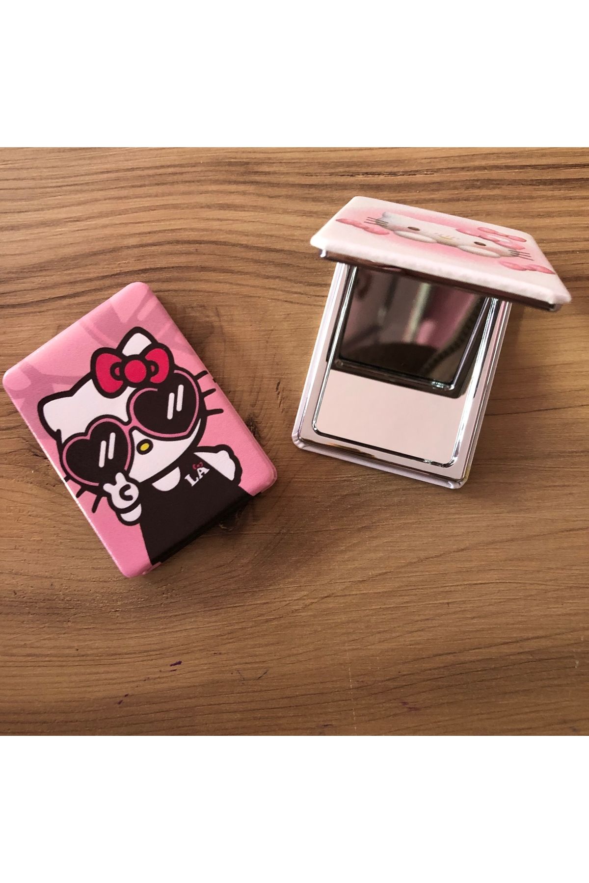 synshop Hello Kitty Sanrio Köstebek Y2k Kawai Makyaj Cep Çanta Ayna 1 tarafı büyüteçli