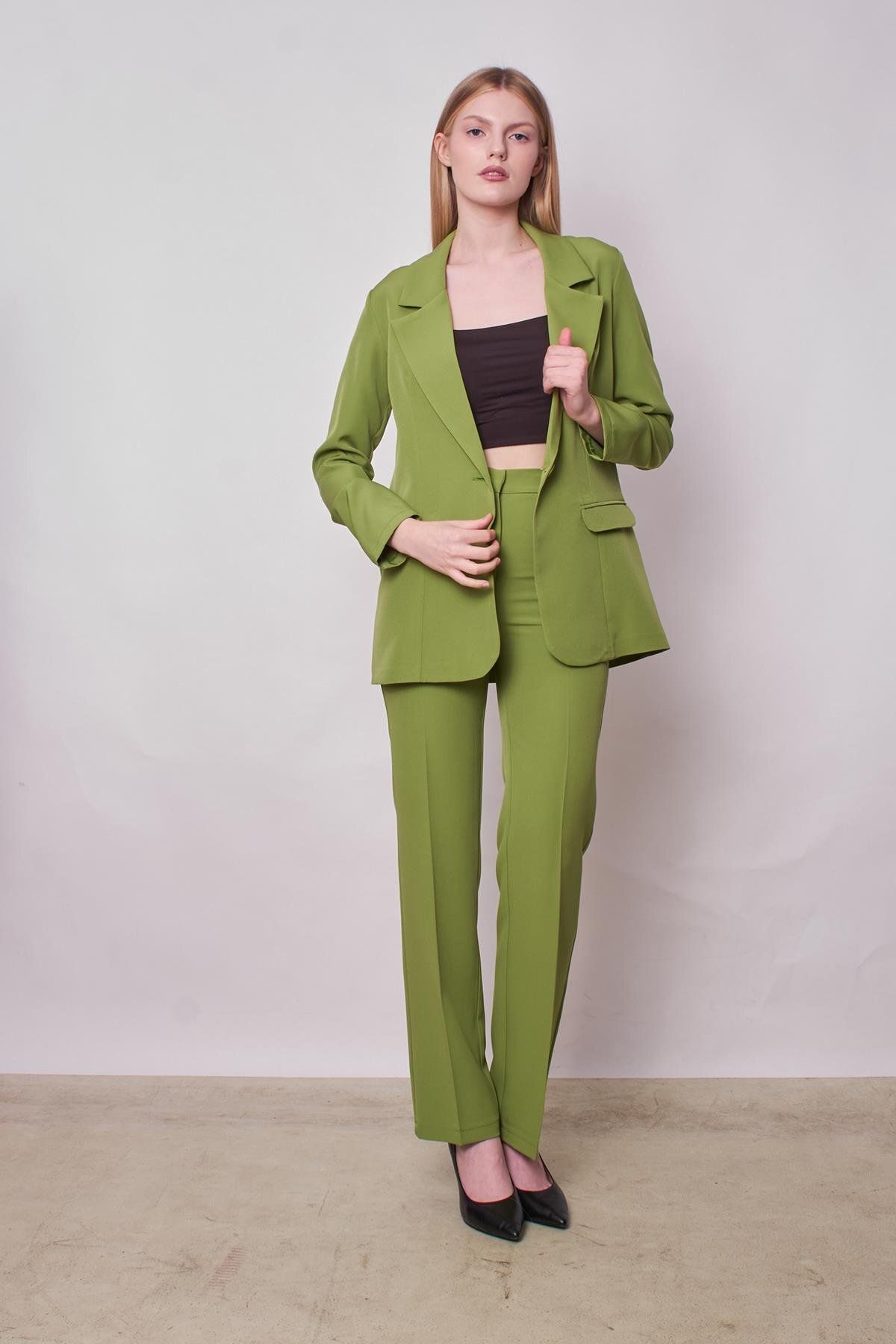 Jument Kadın Yakalı Cep Kapaklı Uzun Kol Hafif Likralı Kumaş Oversize Blazer Ceket(Pantolonu Jument 40075)-