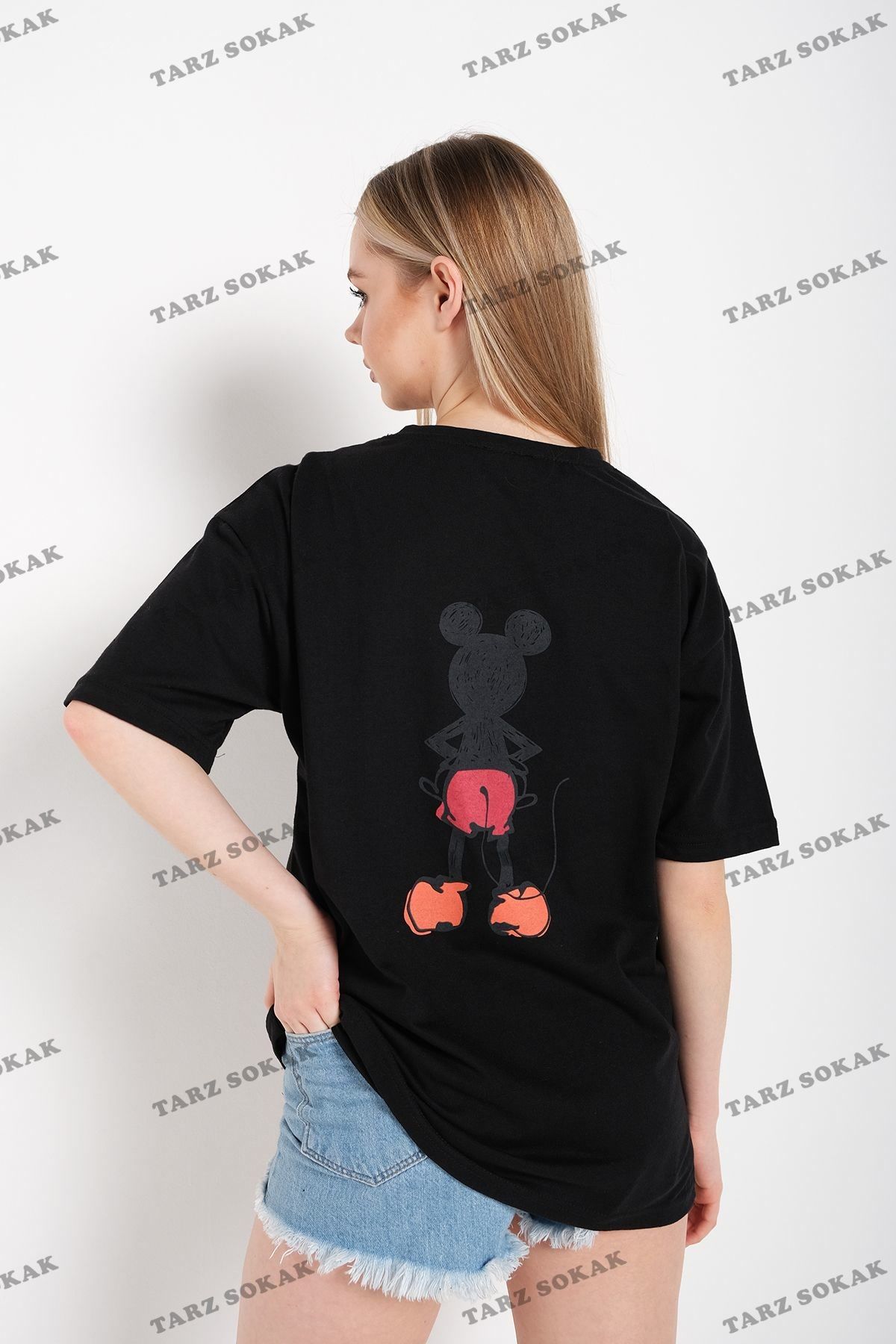 Tarzsokak Kadın Siyah Sırt Baskılı Mickey Mouse