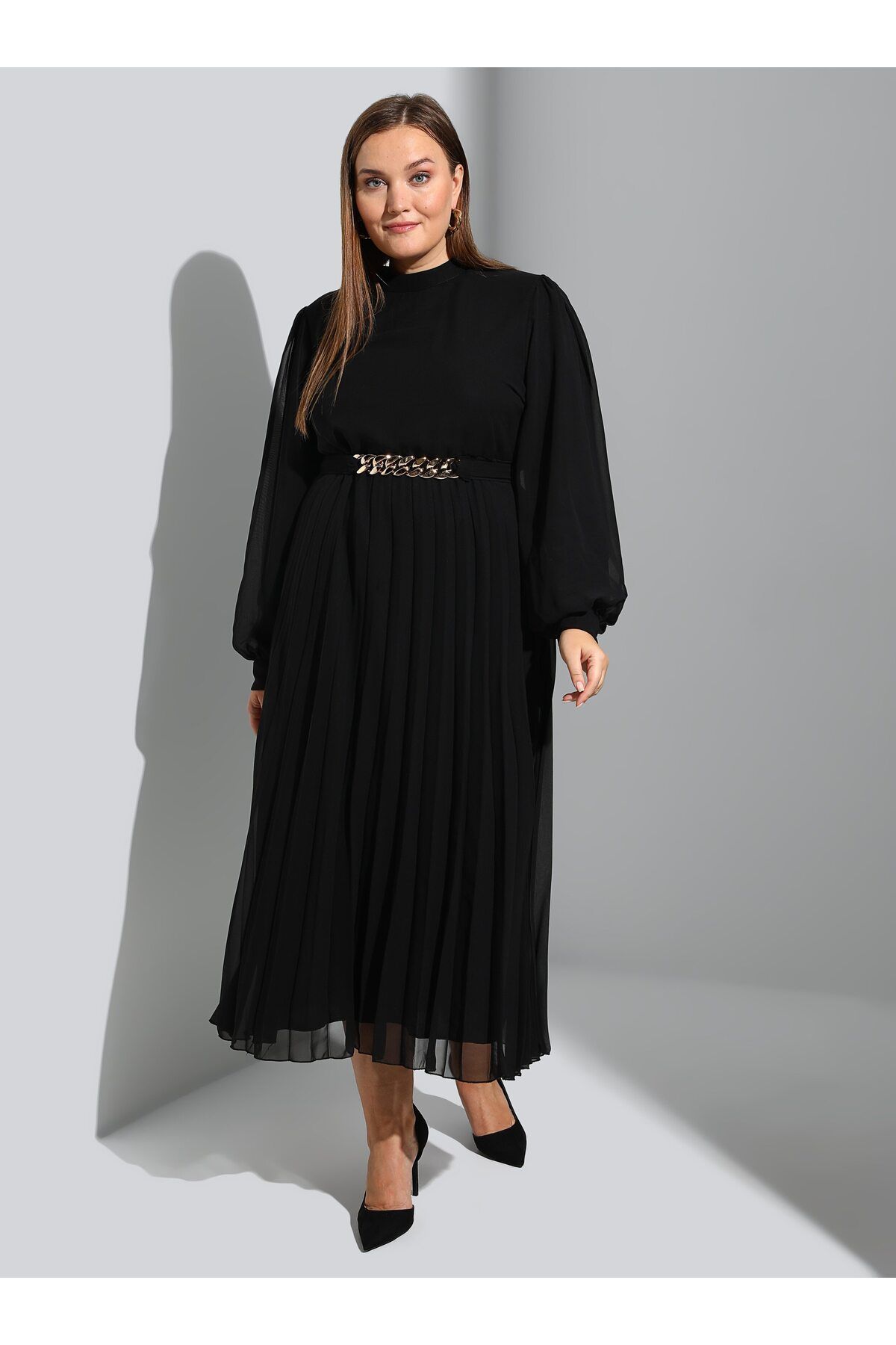 Alia Zincir Kemer/ Plise Detaylı Büyük Beden Şifon Abiye Elbise - Siyah - Alia
