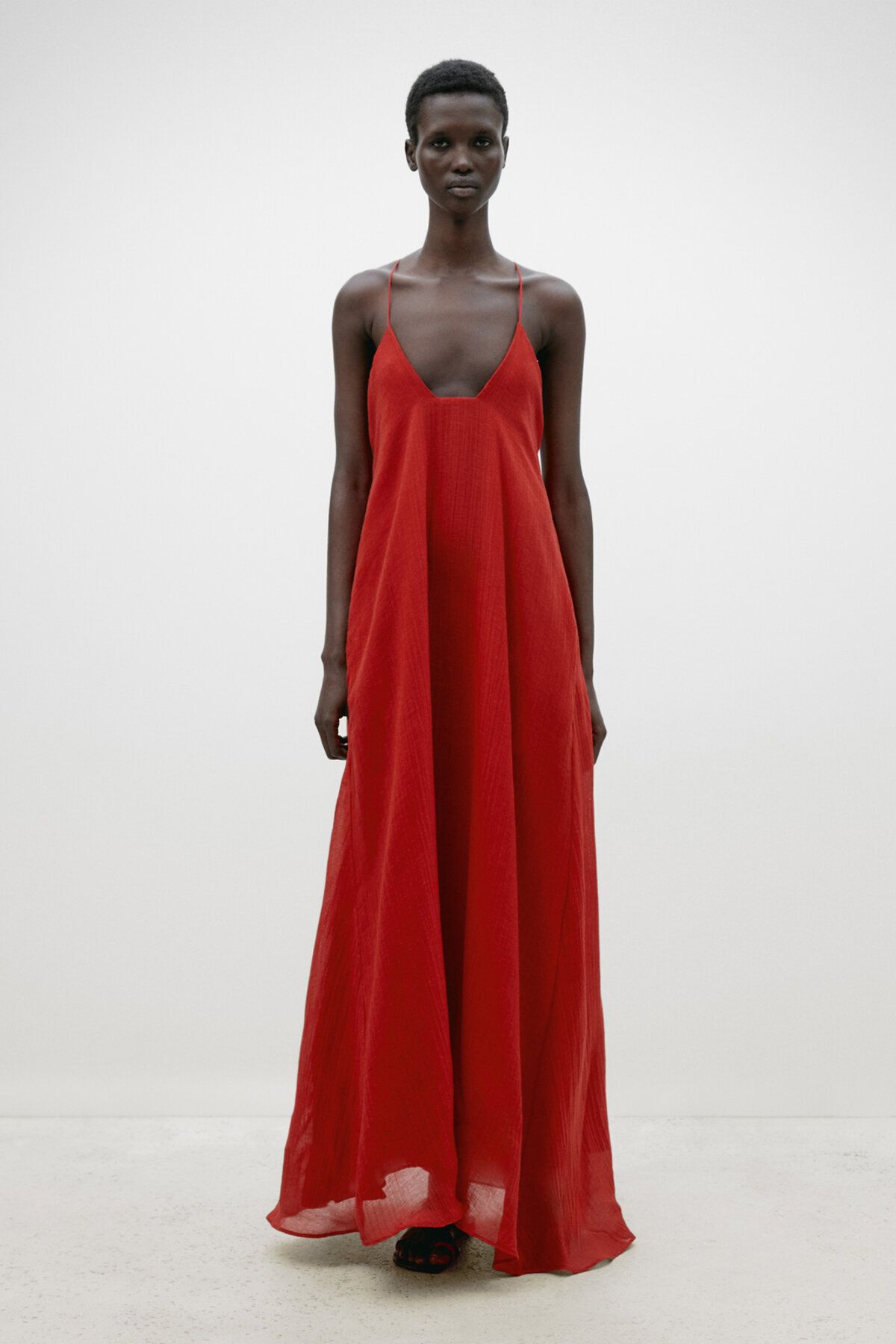 Massimo Dutti LIMITED EDITION - Yaka detaylı uzun askılı elbise