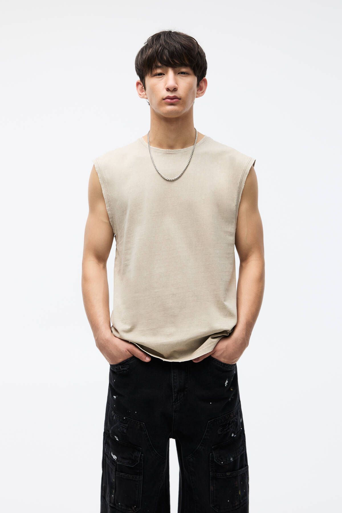 Pull & Bear Solmuş görünümlü oversize kolsuz t-shirt