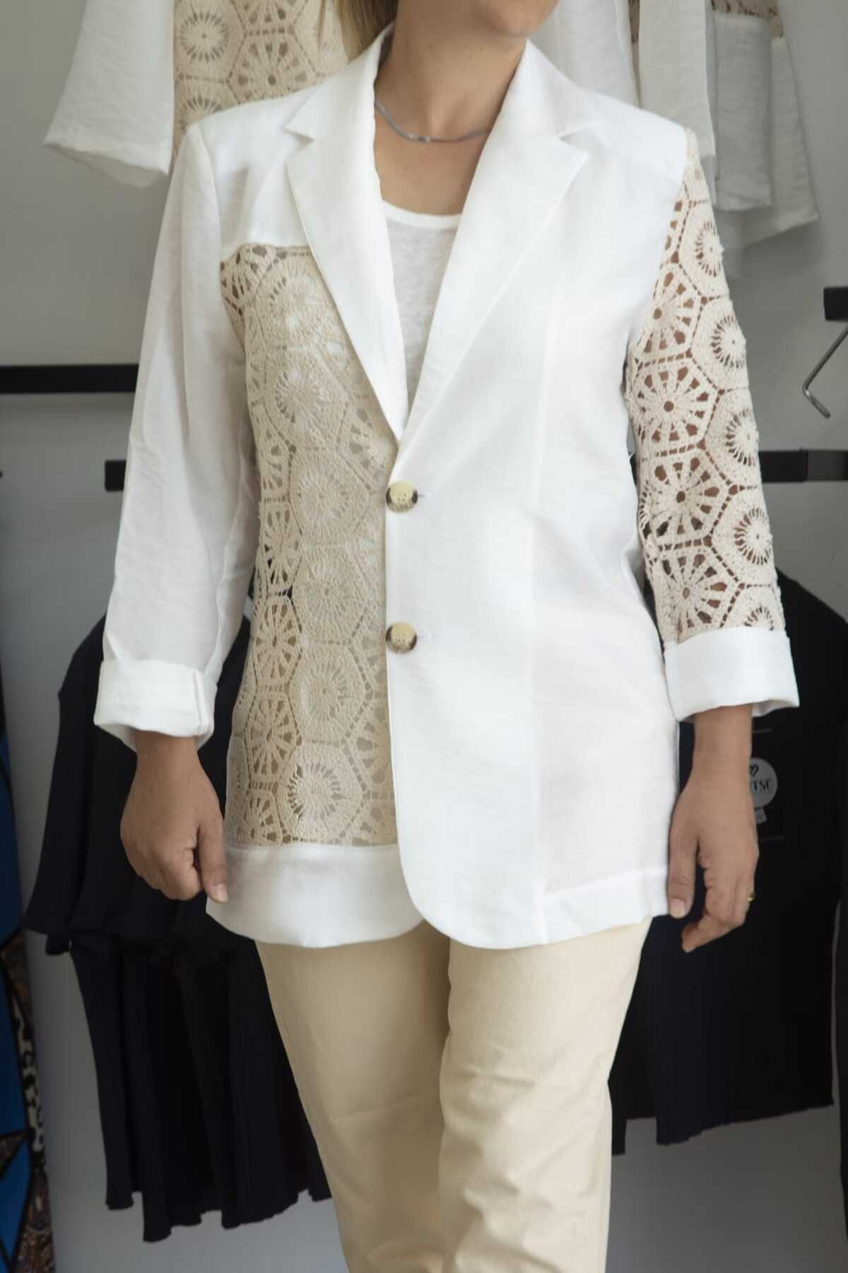 tutsubutik beyaz dantel detaylı tasarım kadın ceket