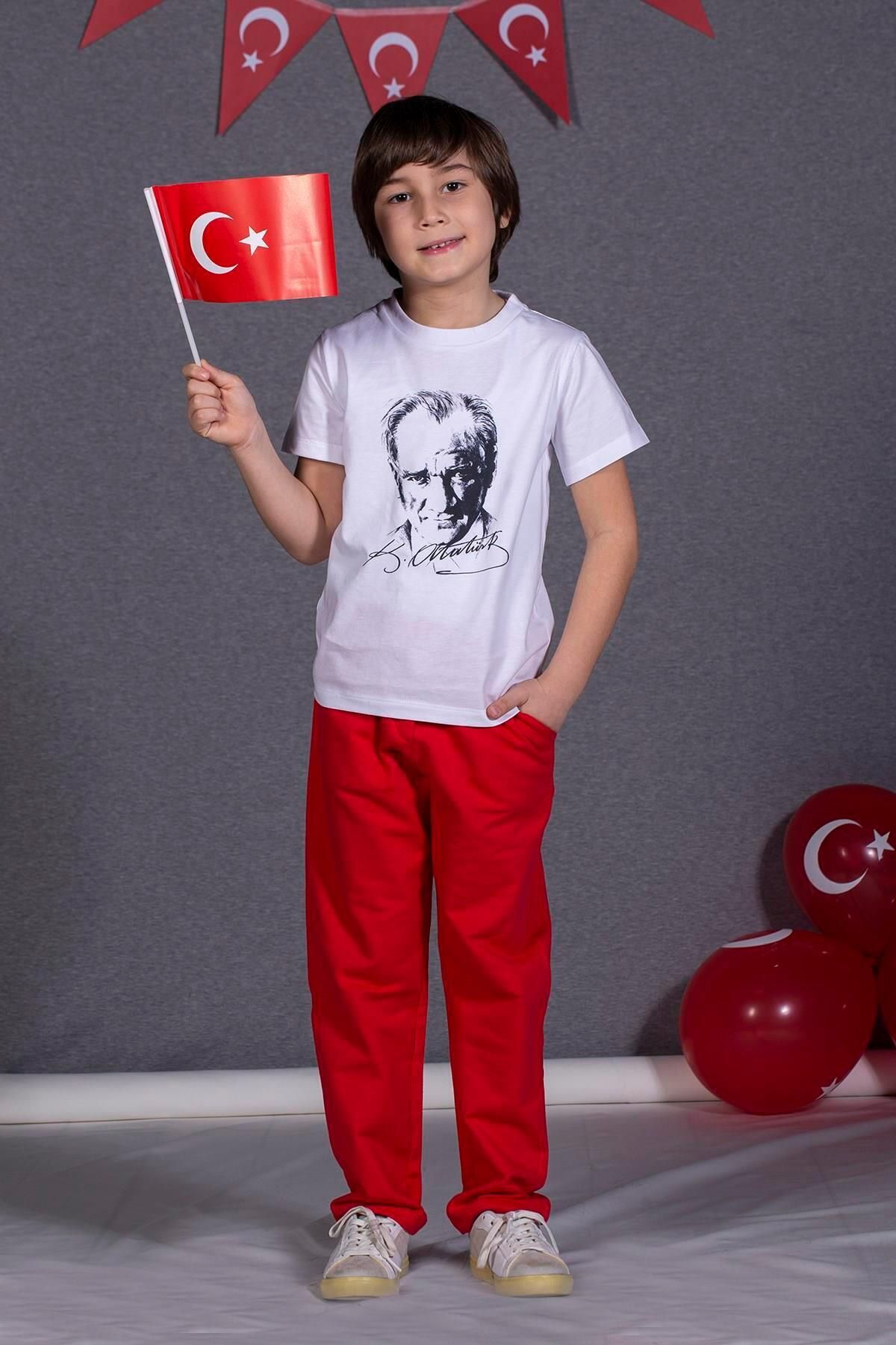 Zeyland Unisex Çocuk Atatürk Baskılı Beyaz T-shirt (4-12yaş)