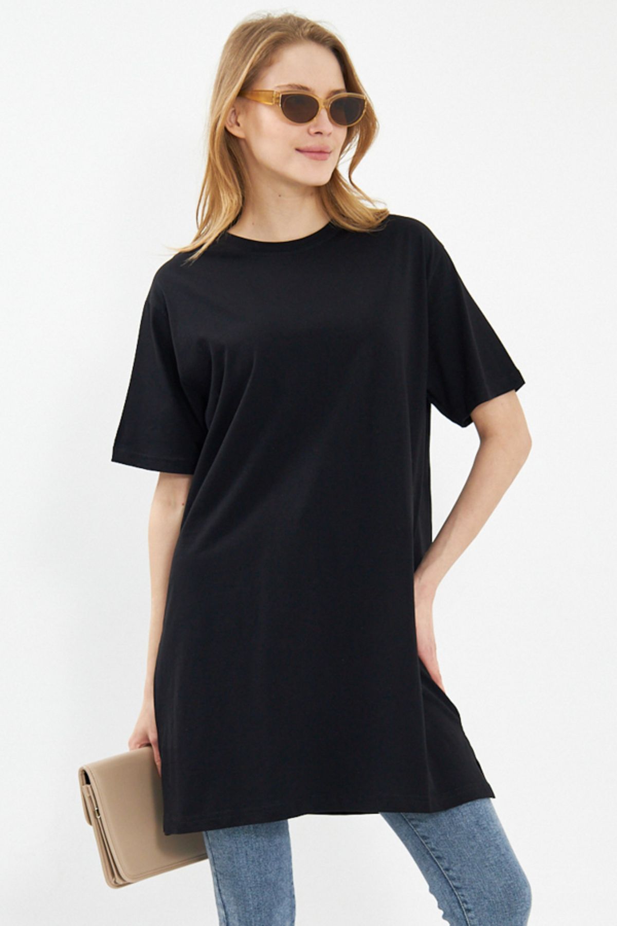 armonika Kadın Siyah Yanları Yırtmaçlı Oversize Uzun T-Shirt ARM-24Y024005